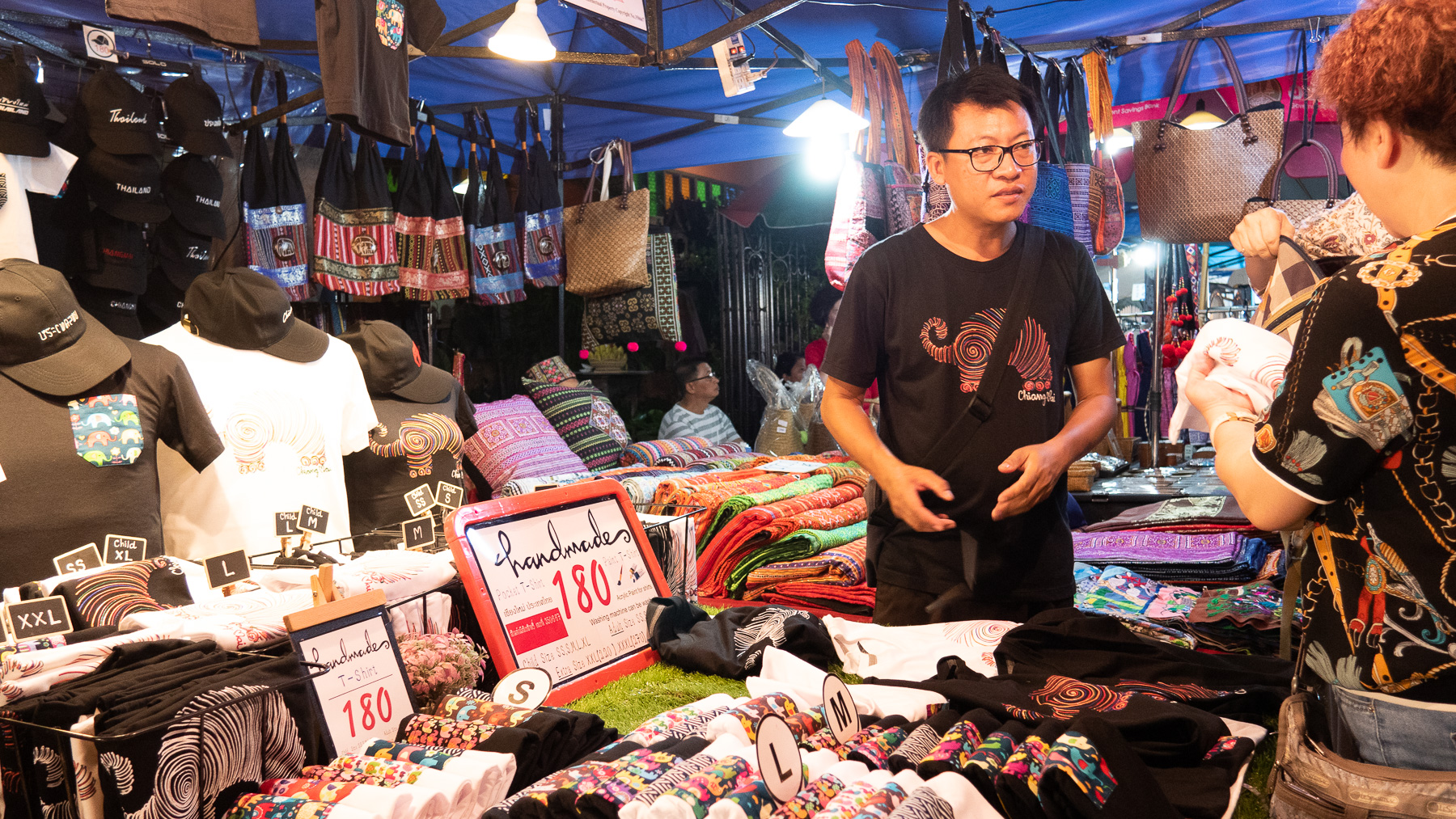 08-nightmarket-12.jpg