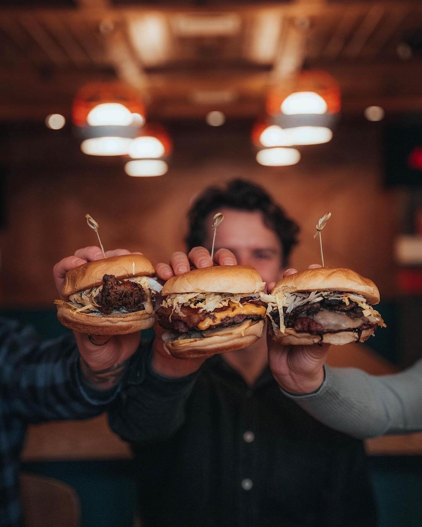 Have you heard the good news? @eddieburgerbar is hanging out at @highrollersbanff for a limited time! 

That means your can enjoy your favourite Eddie burger while you bowl. 🍔🎳 

Book your lane using the link in our bio.