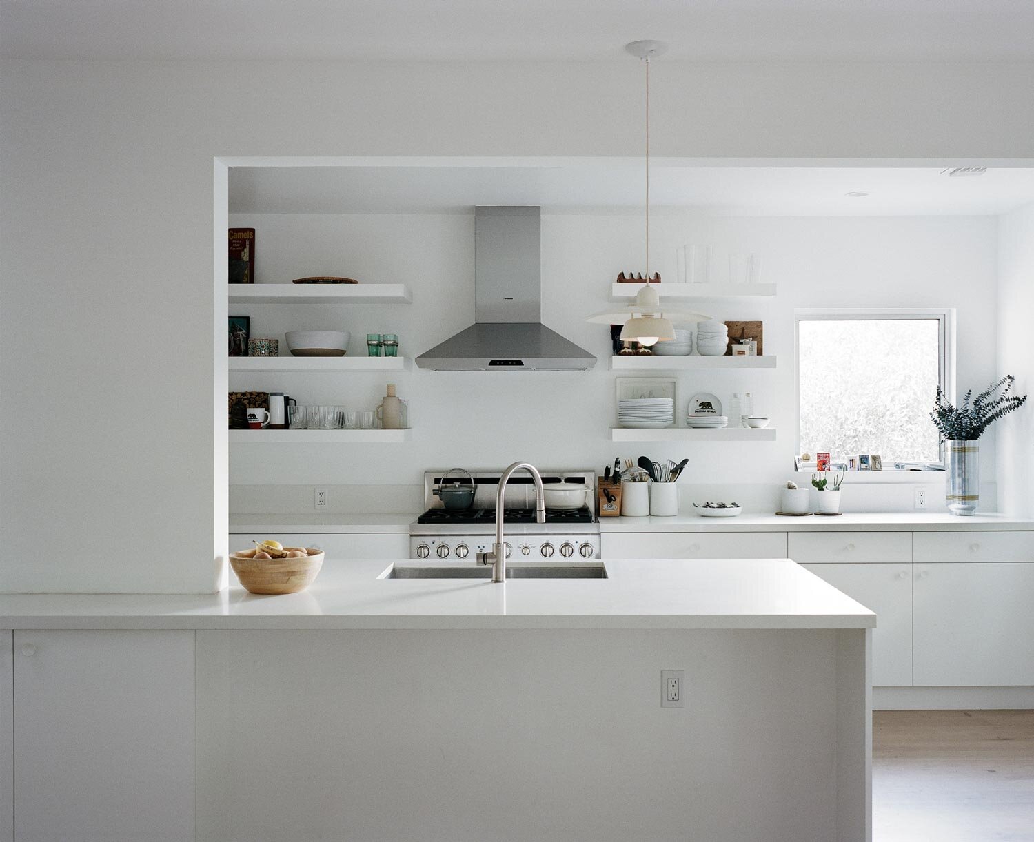 minimalist-kitchen-open-shelving-osinoff-general-contractors.jpg