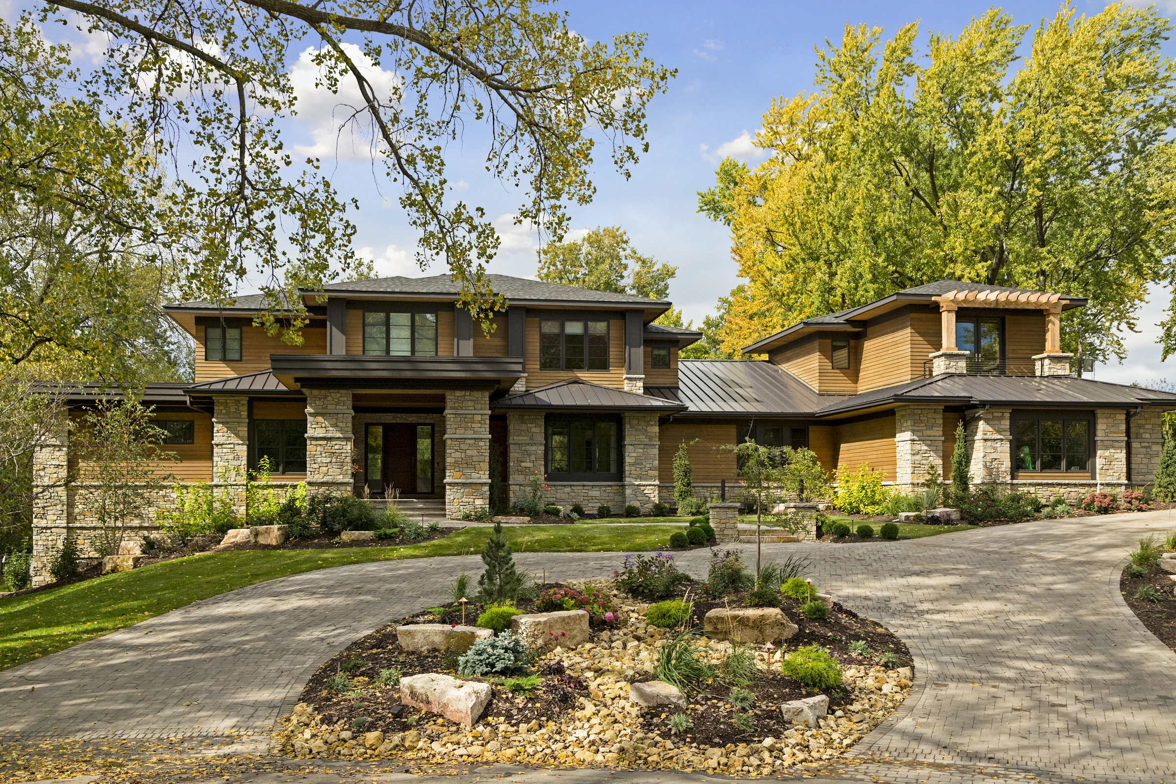 Edina Modern Residence