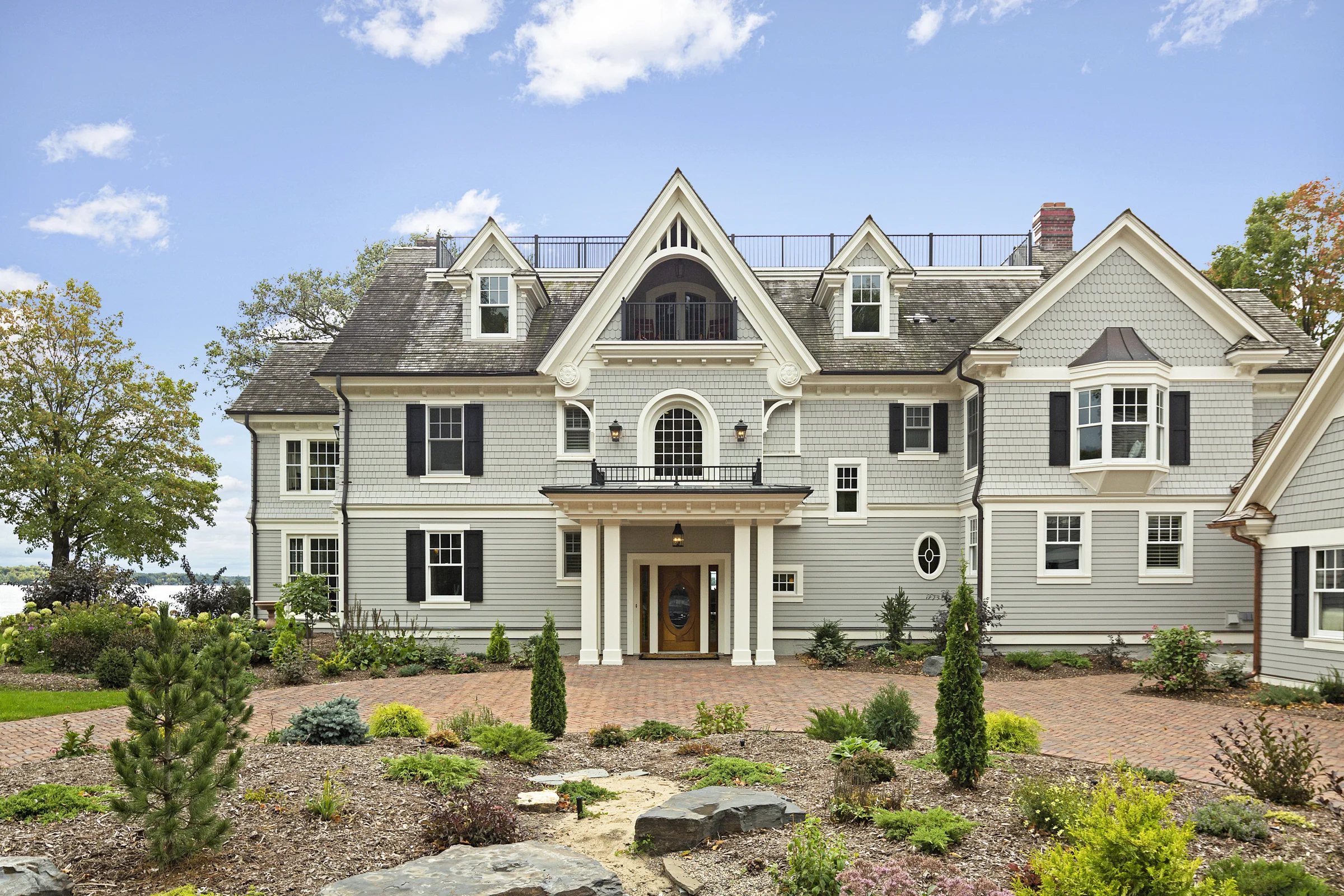 532 Ferndale Rd005.jpg
