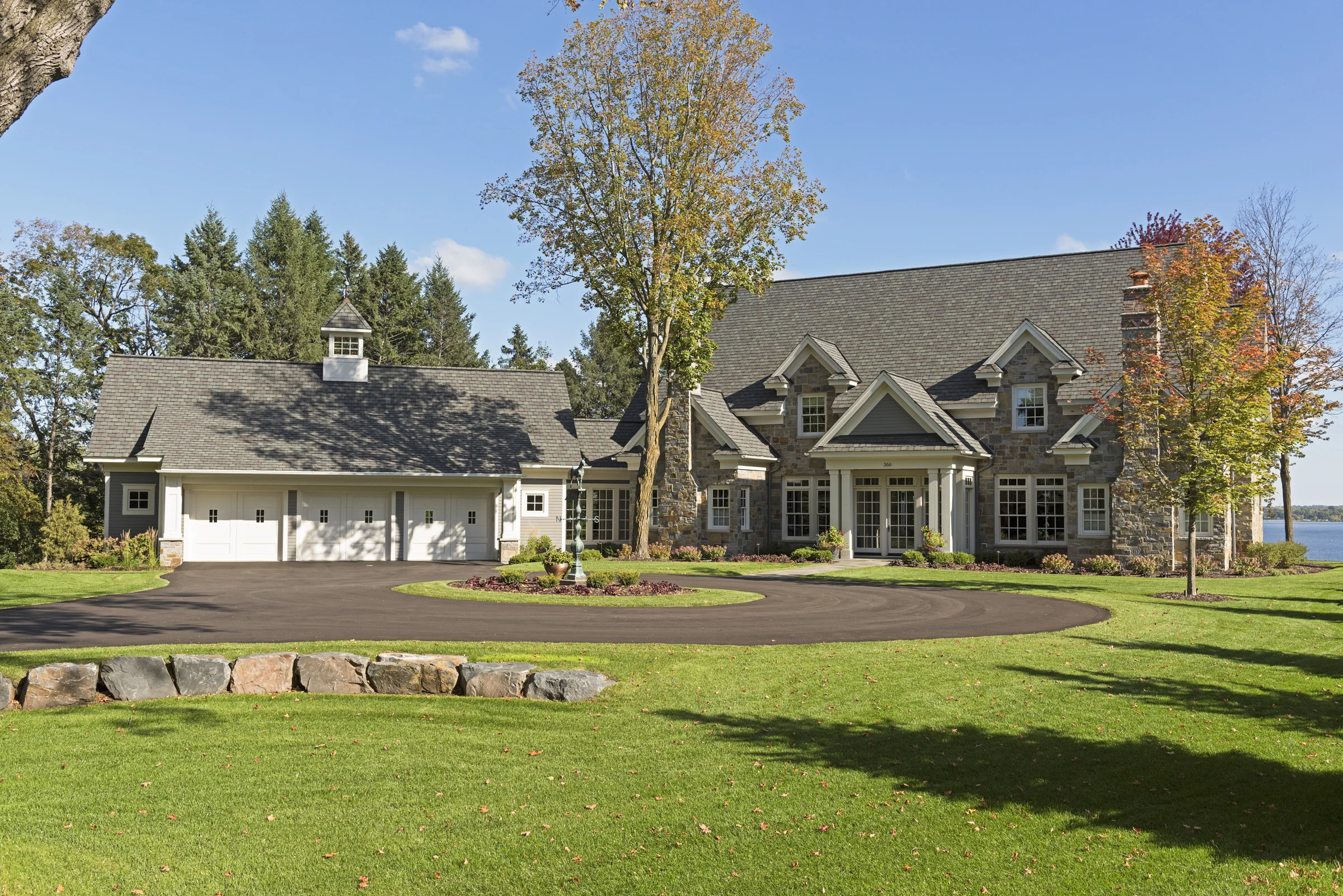 366 Ferndale_003.jpg