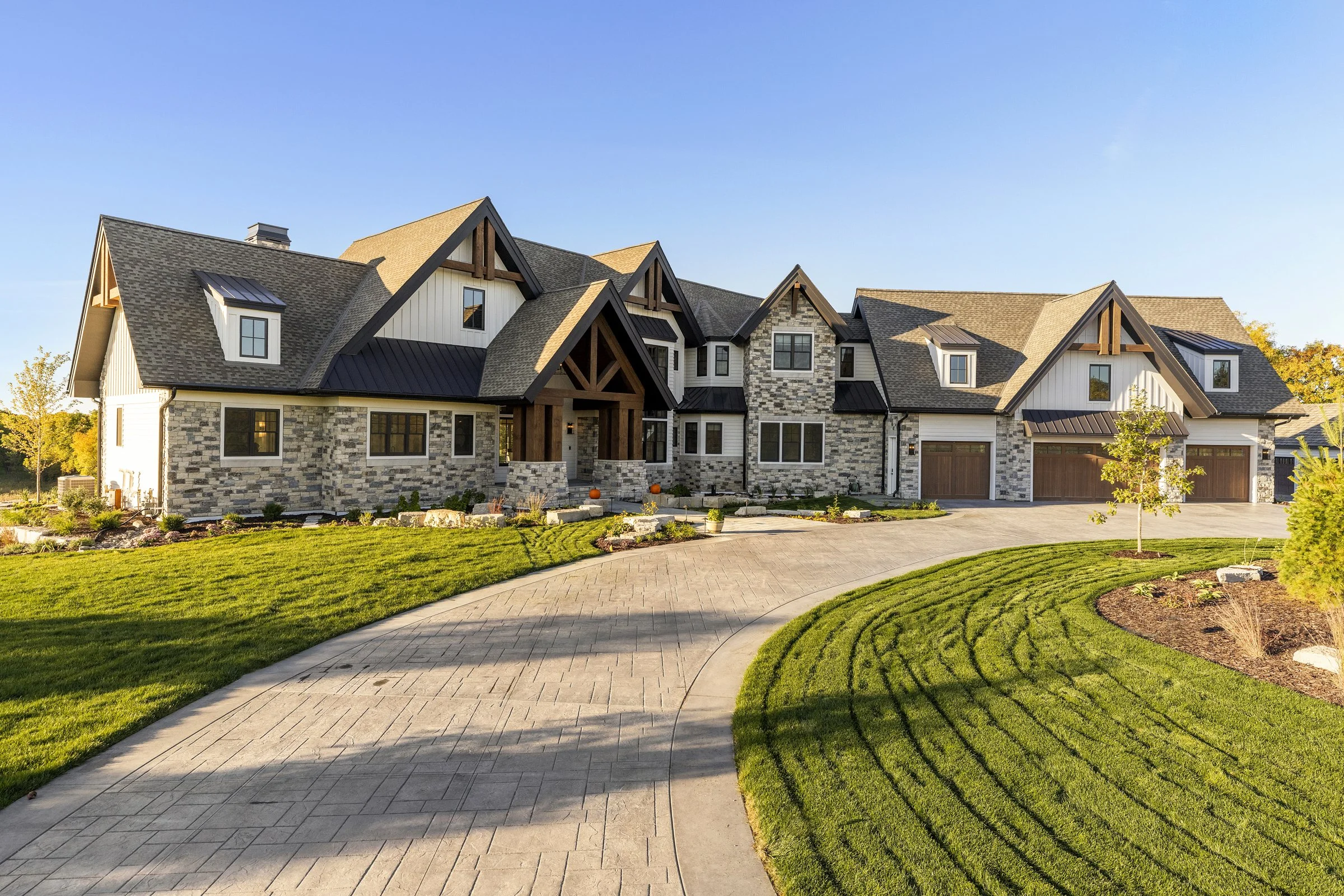 1582 Homestead Trail_000.jpg