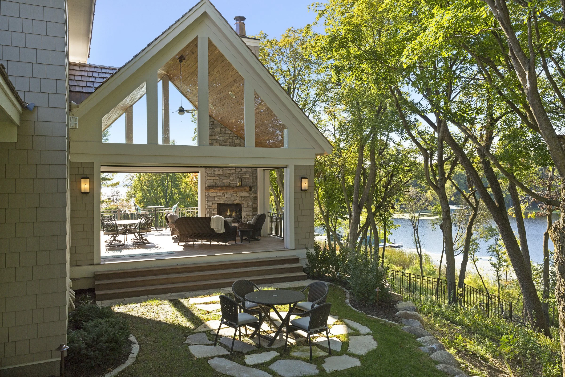 437 Ferndale_072.jpg
