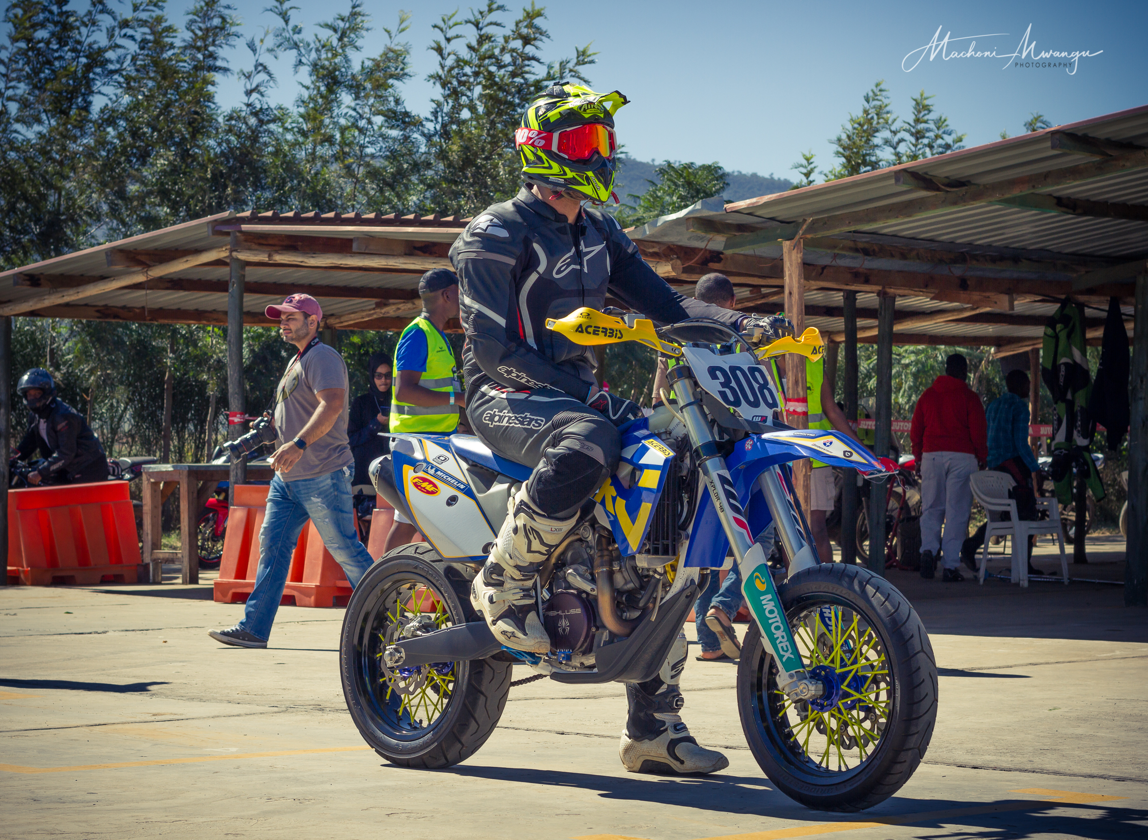 Husqvarna-1-3.jpg