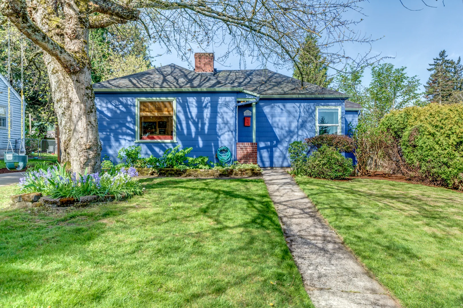 Beautiful Parkrose home ready for new owners! Walk right in and fall in love. A well-appointed front yard leads up to this gorgeous home. Wood burning fireplace and hardwood floors welcome you. The kitchen features a vaulted ceiling with natural light pouring in through the skylight. A full finished basement with guest suite assures your guests (or yourself) a comfy retreat. Extra large detached garage for hobbies or auto enthusiast. Portland Listing Broker - Devin Arthurs