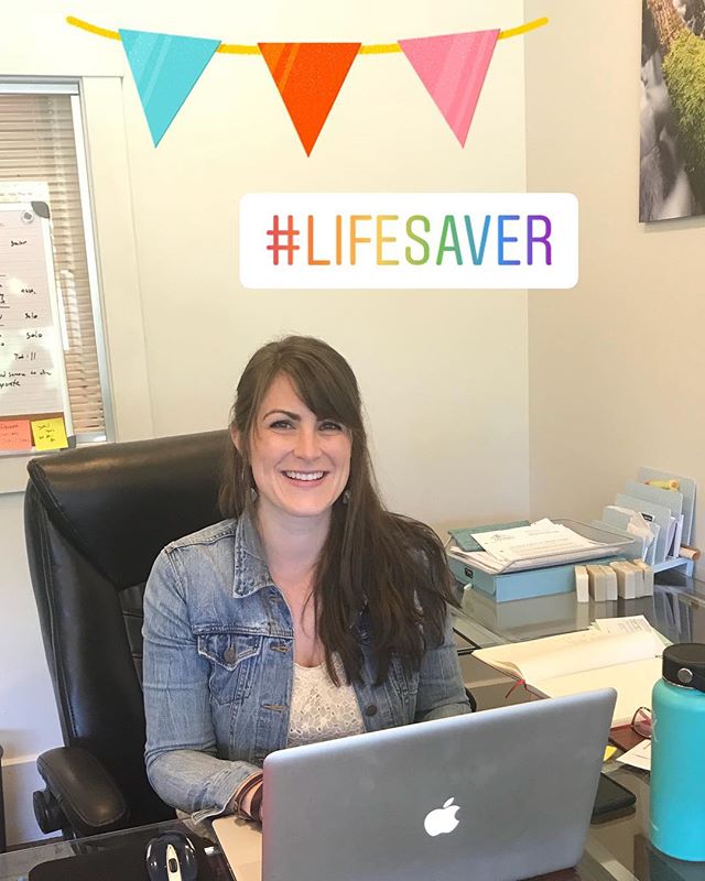 Welcome to the @sunshinewindows team, @lauramccammavl_realty_group !She&rsquo;s saving our lives and your windows during this busy summer season! 
#cleanwindows #scheduleanappointment📝 
#adiospollen