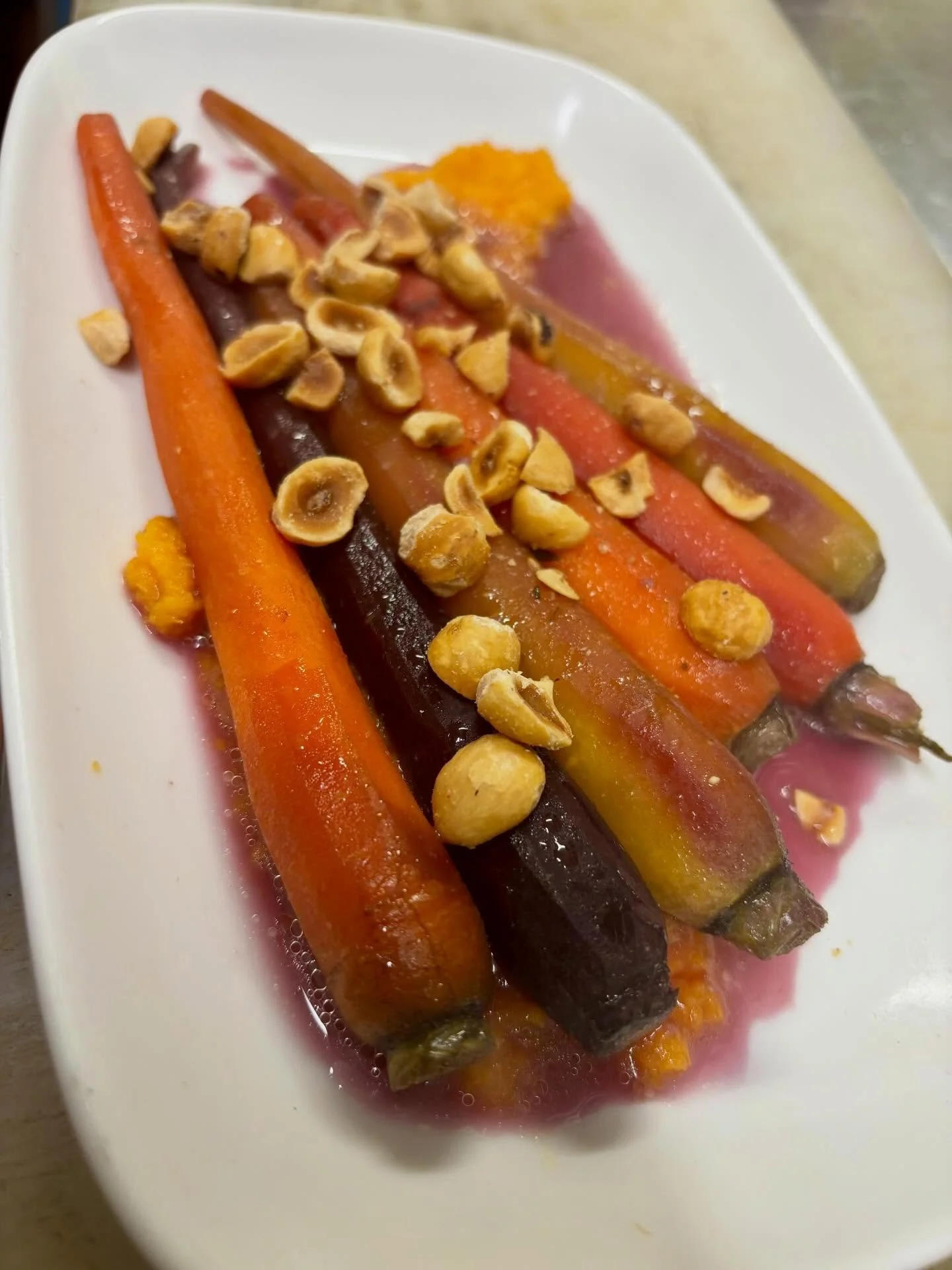 Love These Sous Vide Braised Heirloom Carrots from @oldtavernfarmva #tiffanystapandgrill