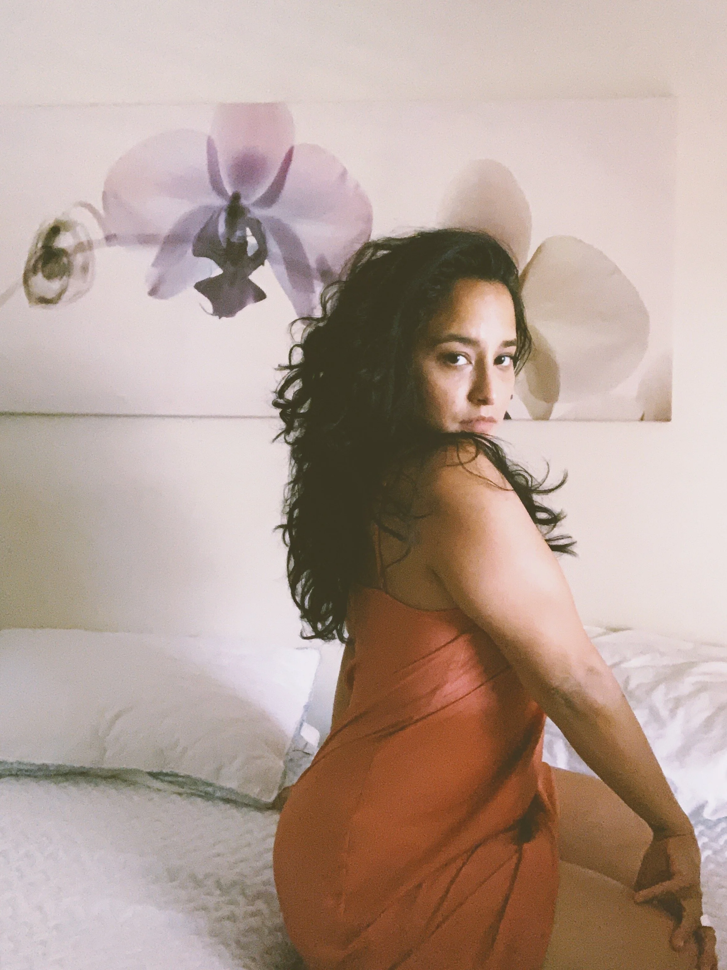 ni santa ni puta solo mujer 🐚