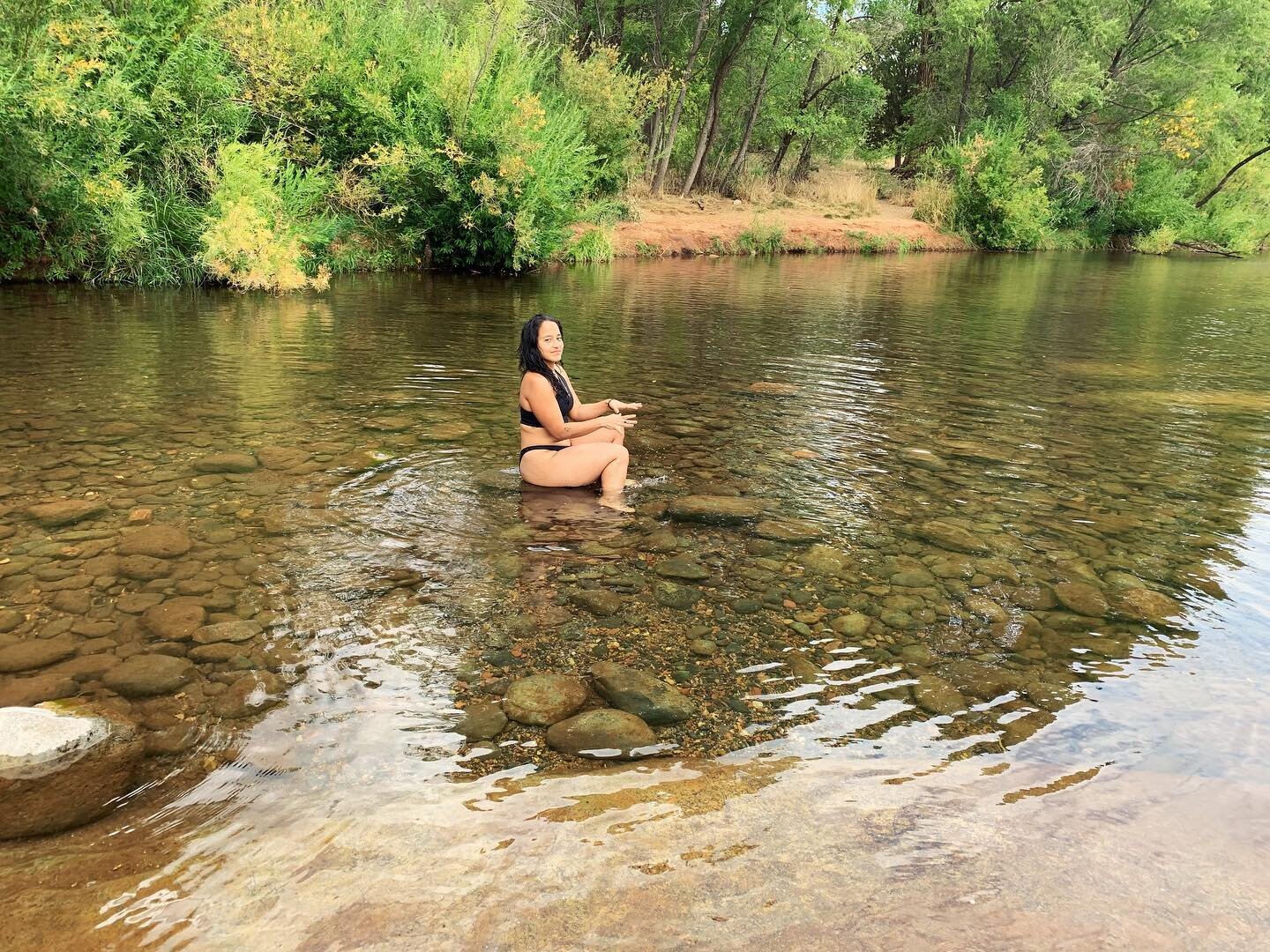 in awe of water in the desert. 🌵 ⚡️🔋⚡️🐠🐠🐠🐠🐠🐠🐠🐠🐠🐠
.
.
#sedona #sedonaarizona #fallequinox