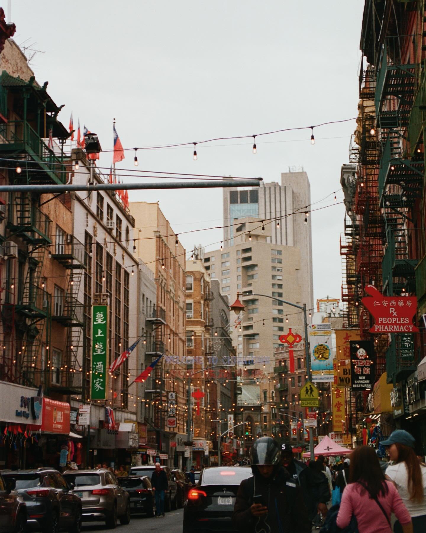 Sometimes you gotta look up. nyc, it&rsquo;s been a minute part II. Here&rsquo;s to always looking up 🫶🏽 blog link in bio :)!
