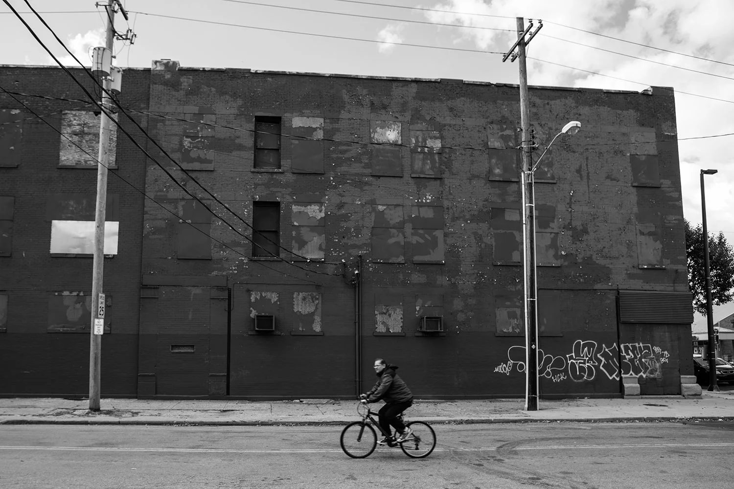 Greetings From Cleveland (2015) mural by Victor Ving, Lisa Beggs, Vic Savage et al