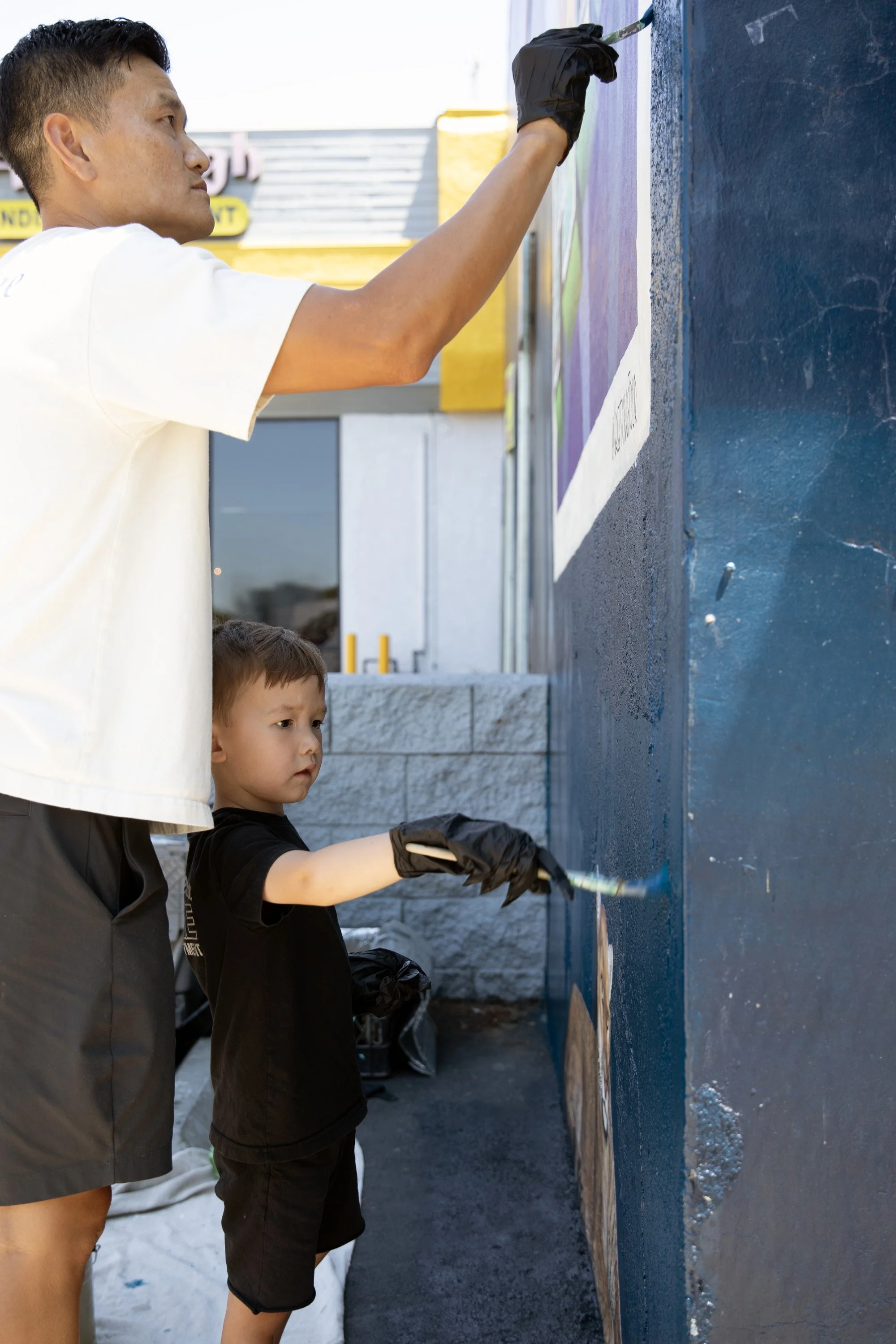 Community Mural Painting in Los Feliz, CA