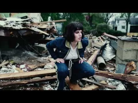 Imogen Clark - Squinters (Official Music Video)
