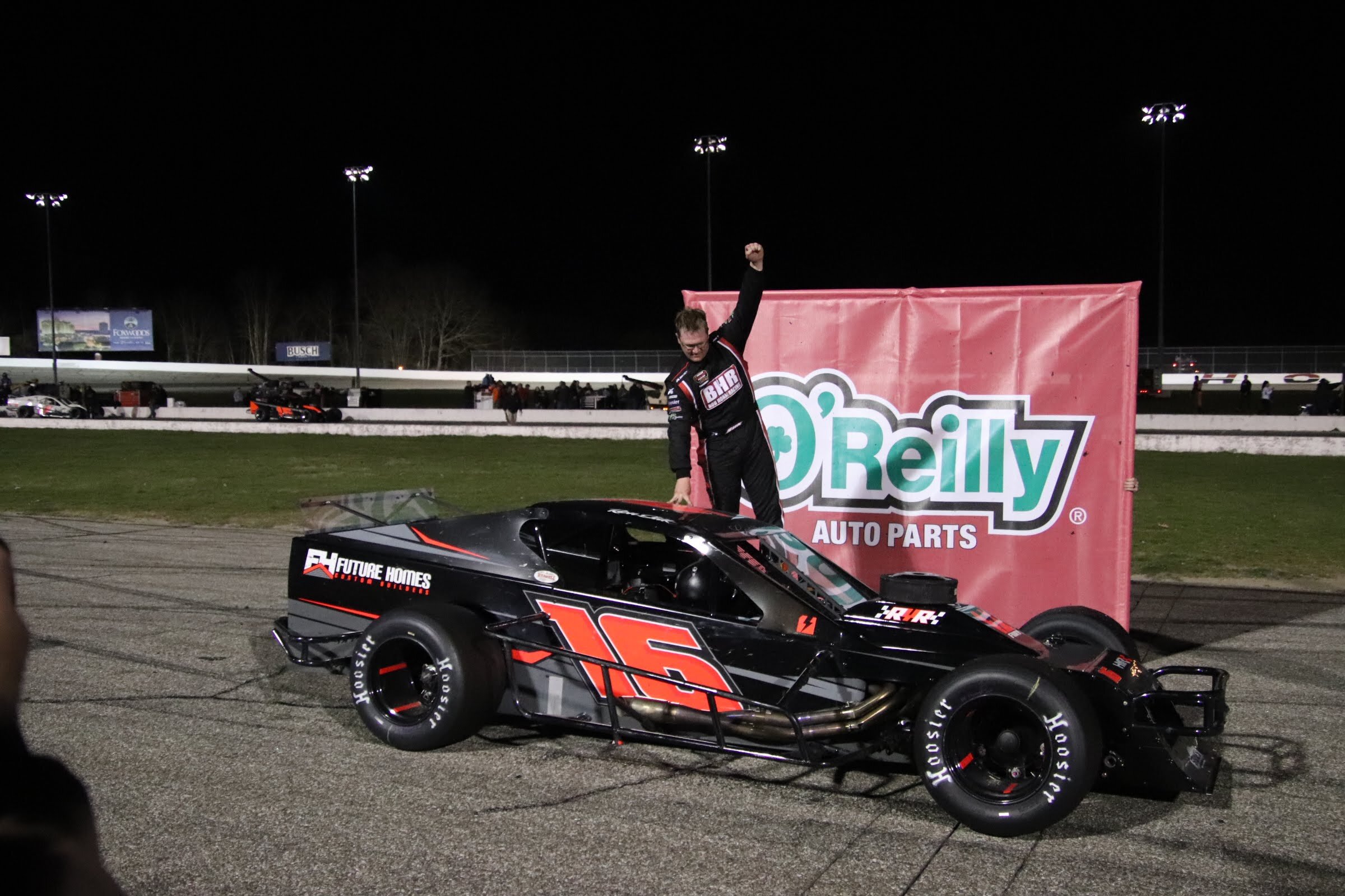 Silk Pounces Late to Win Thompson Icebreaker 125