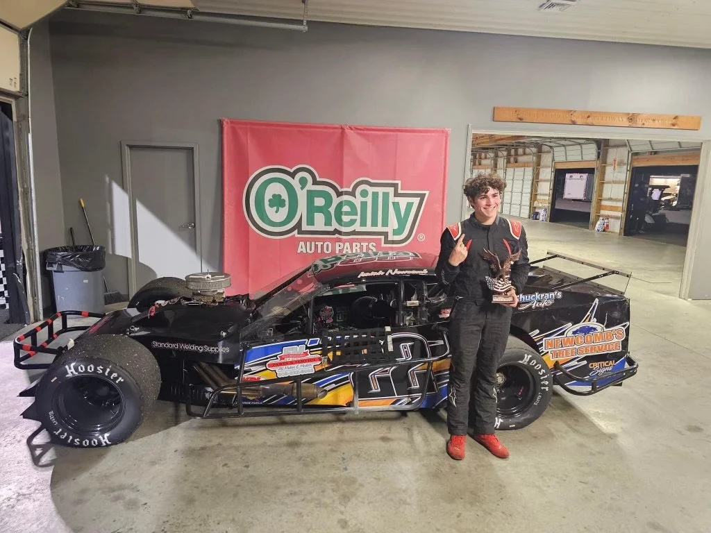 Rookie Newcomb Earns First Thompson Sunoco Modified Victory in Thursday Night Thunder