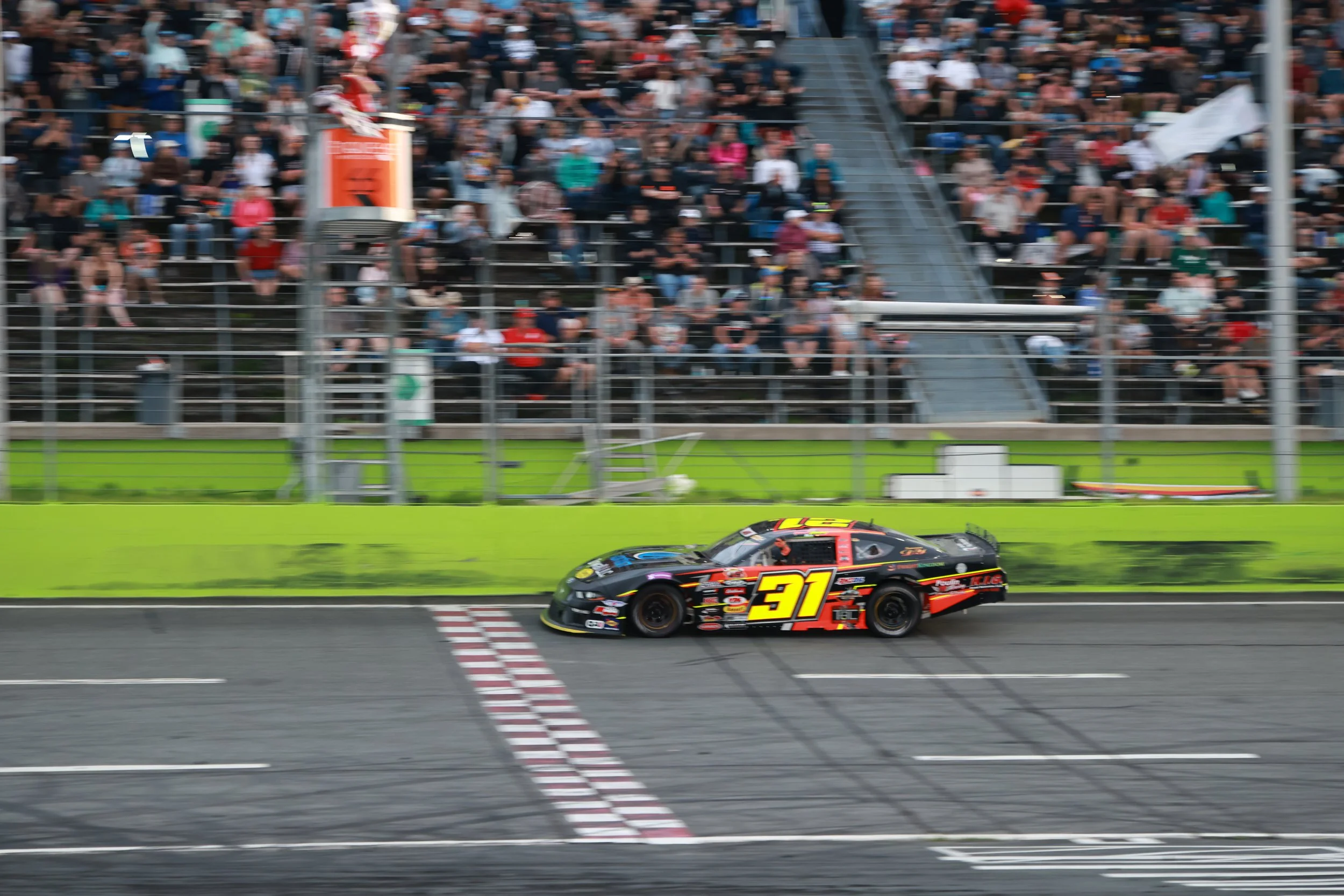 Determination and Consistency Earn ‘Fireball’ 2nd Consecutive Claude Leclerc 150 Win in Vallée-Jonction