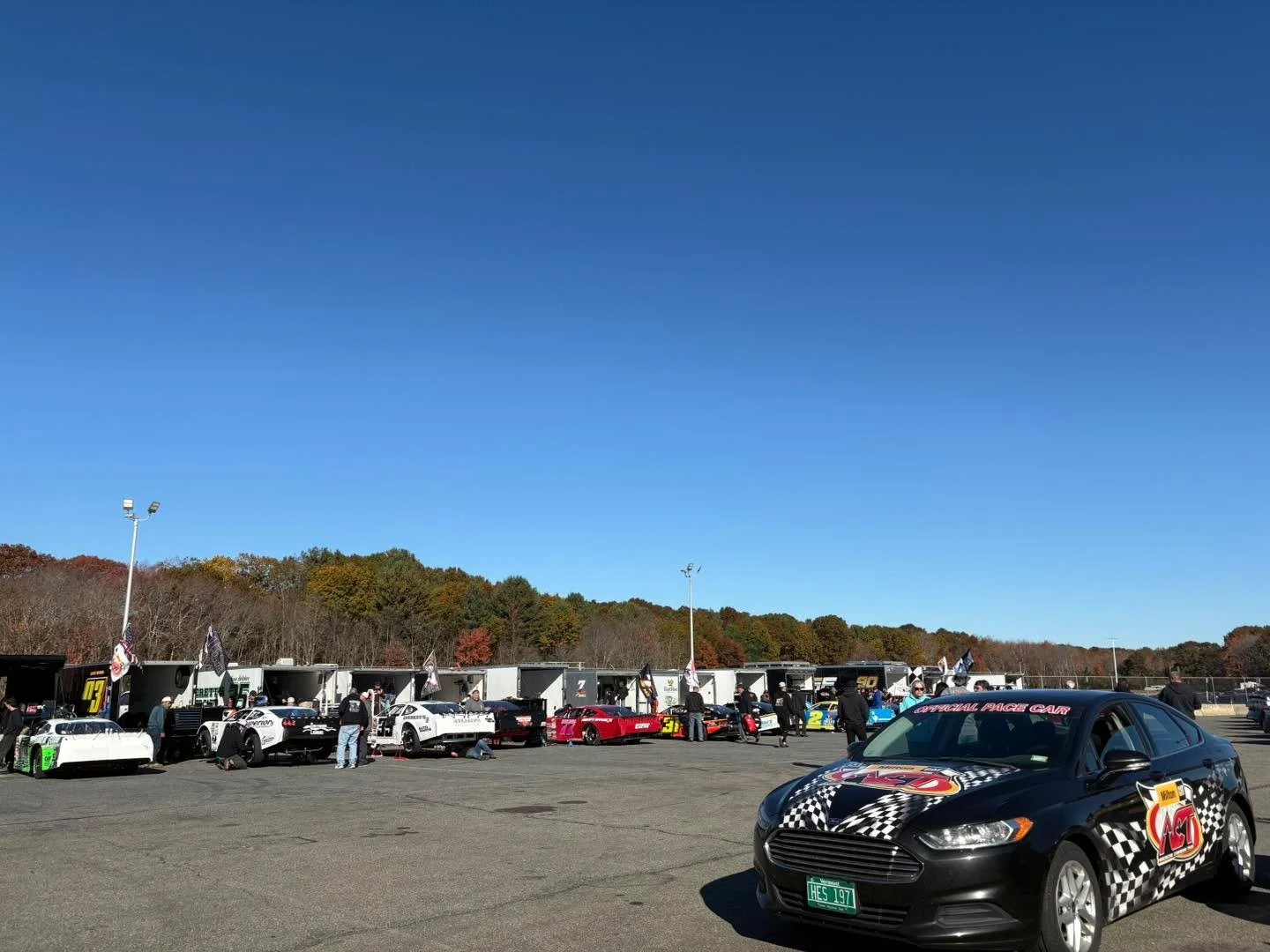 We have 36 race teams ready to do battle in today’s Haunted Hundred at Seekonk! 
It’s another excellent car count to wrap up the 2025 Milton CAT American-Canadian Tour season 🏁