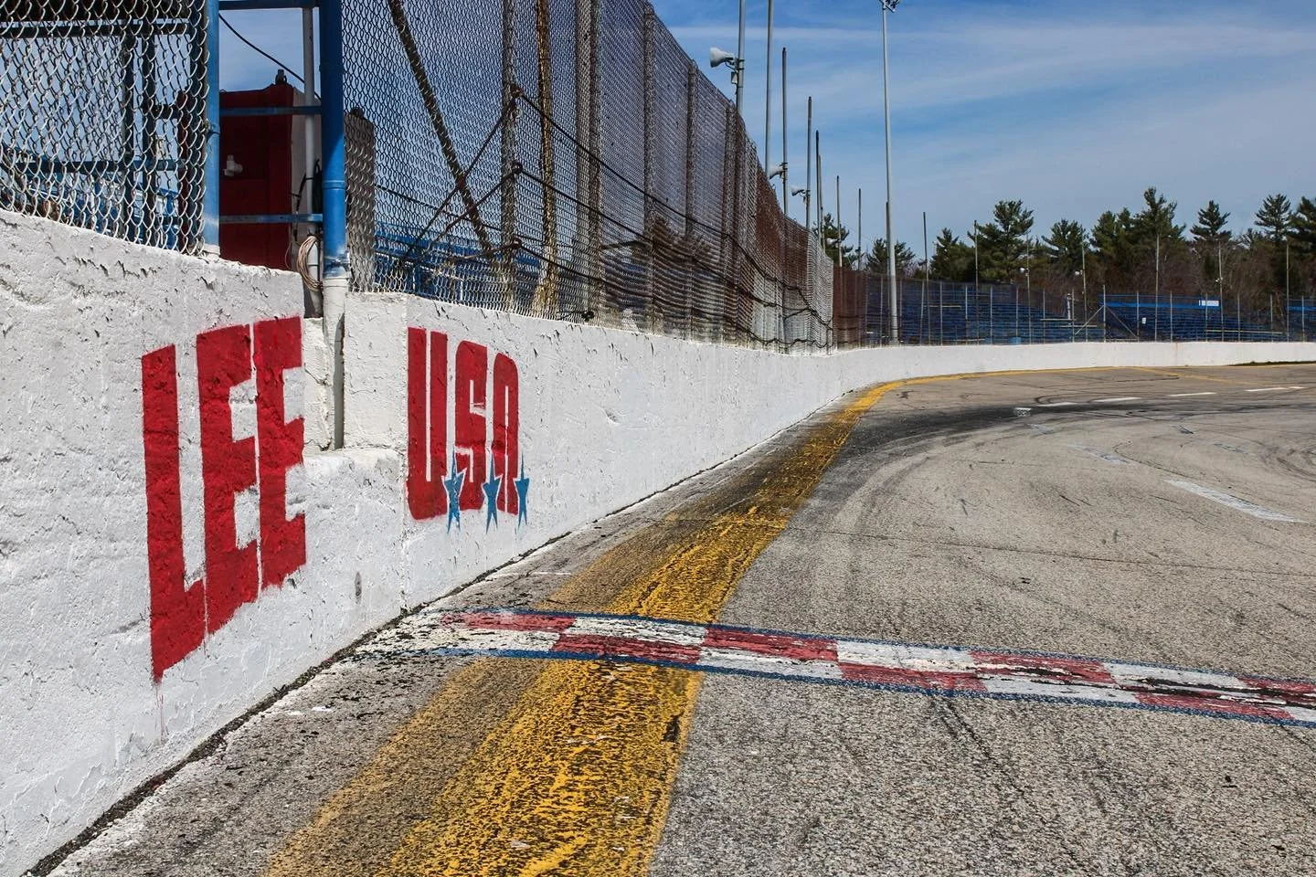 📍Lee USA Speedway 

It&rsquo;s RACE DAY for the NH Governor&rsquo;s Cup 150! 

32 Milton CAT American Canadian Tour cars have been through tech on this beautiful Saturday morning! 

Racing gets underway at 2:00 on www.NESTN.tv

North East Short Trac