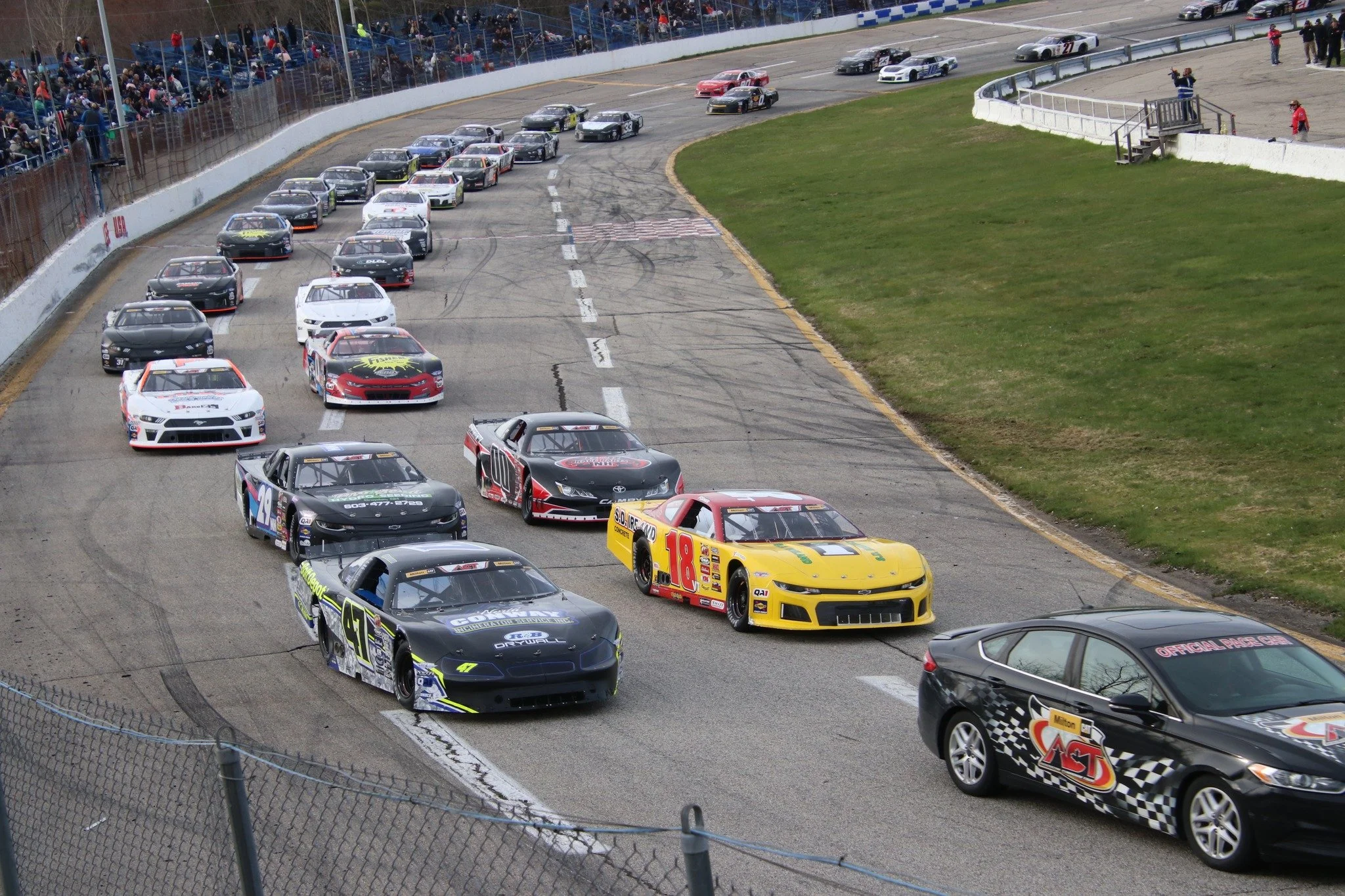 Gabe Brown Back on Top in @milton_cat American-Canadian Tour with New Hampshire Governor&rsquo;s Cup 150 Win at Lee USA Speedway - Read more at acttour.com

📸 Alan Ward