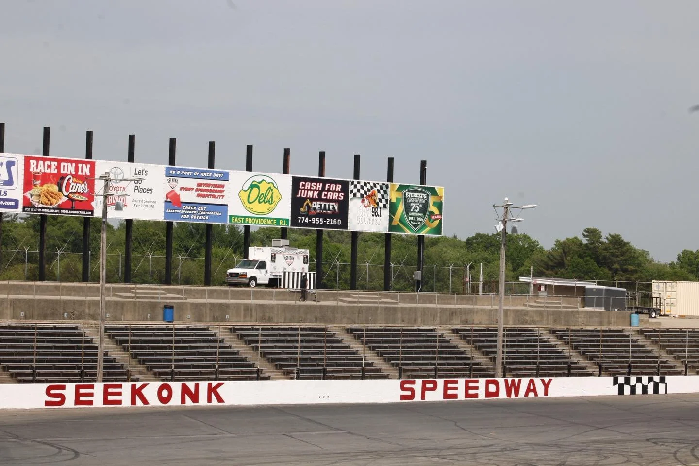 It&rsquo;s Race Day at Seekonk! 

Today we&rsquo;re kicking off the 2026 Brookside Equipment Sales, Inc. Triple Crown with the Spring Green 126! 

The Green Flag for the event has been moved up to 5:30 for tonight&rsquo;s racing action 

Live Streami