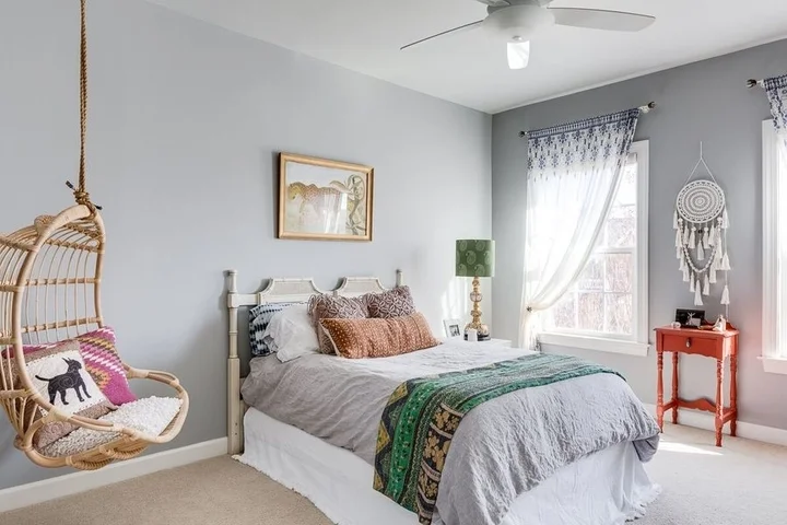 Lamp echoes the room’s theme without being “matchy-matchy”