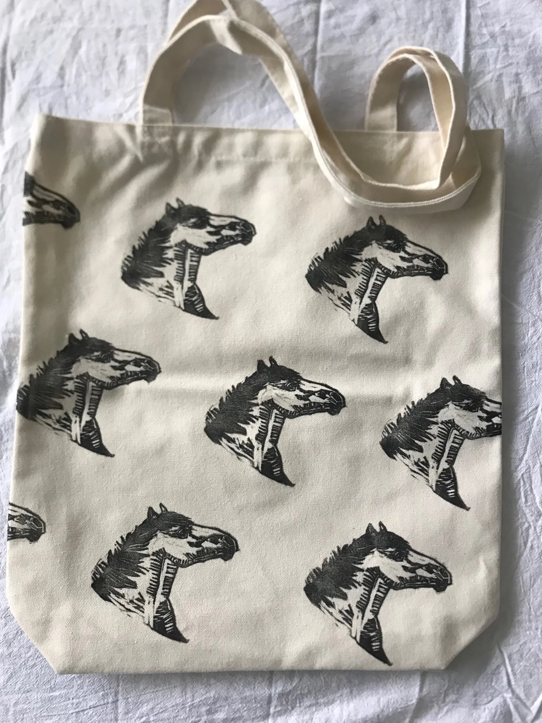 E0C5FB4A-5ED4-4962-A614-7E35E621B097