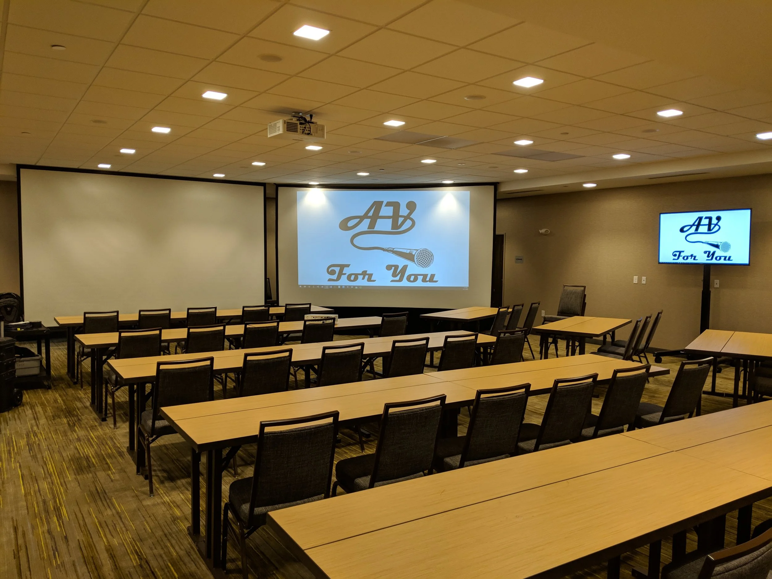 Audio and Video Rental for a Meeting in Woodbury