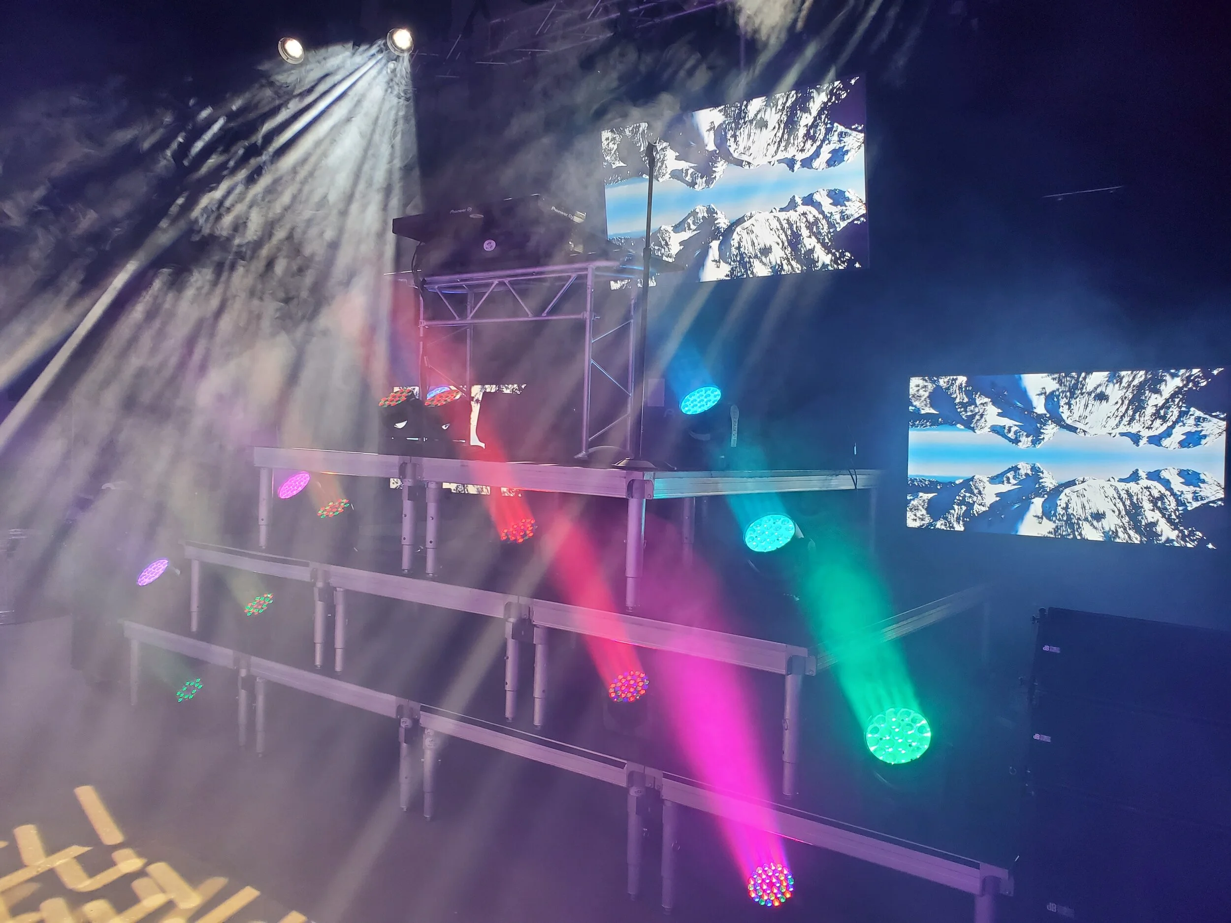 Live DJ Streams from AV For You Broadcast Studio