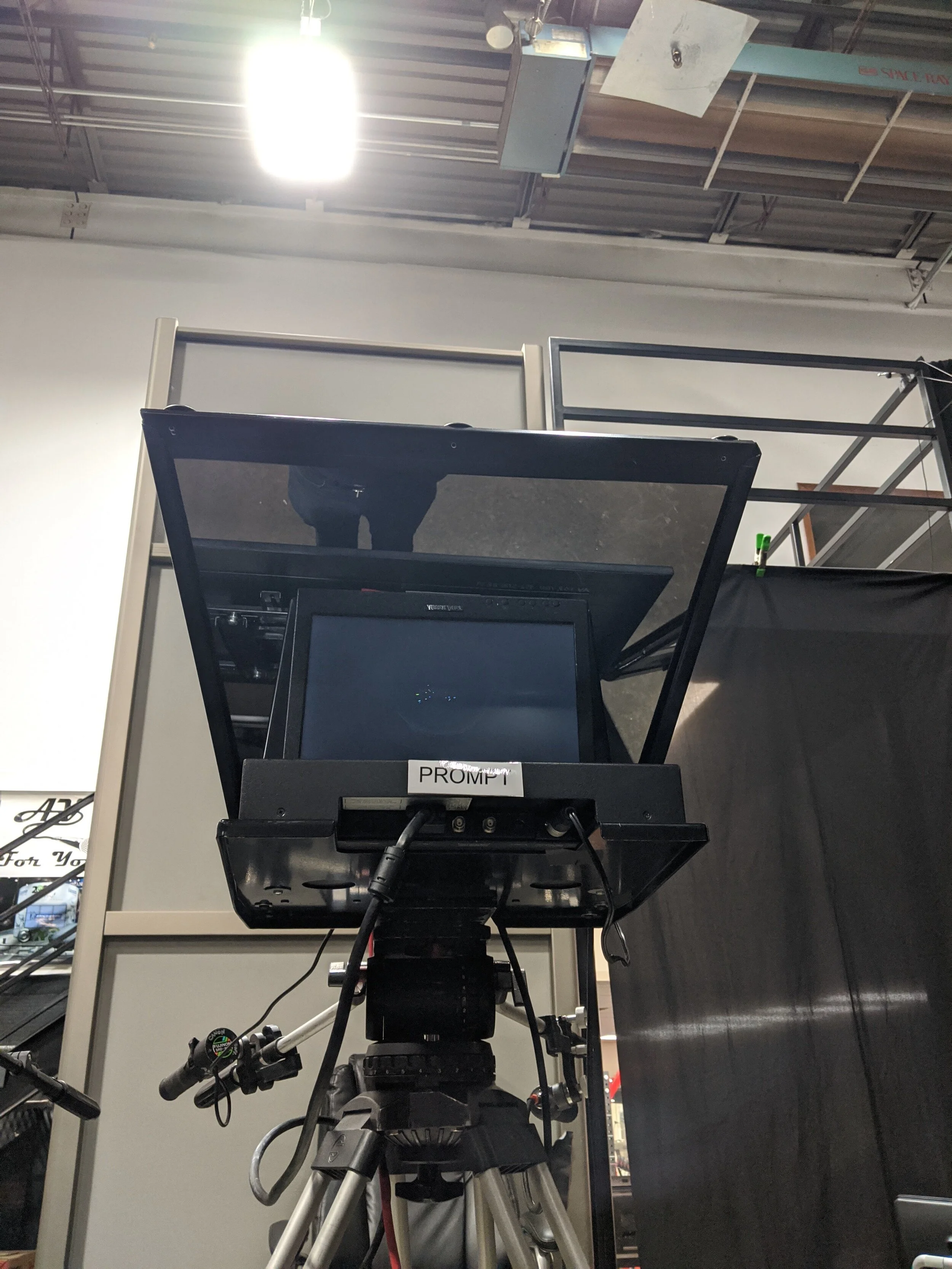$200 Mirror Image 15" SXGA Teleprompter
