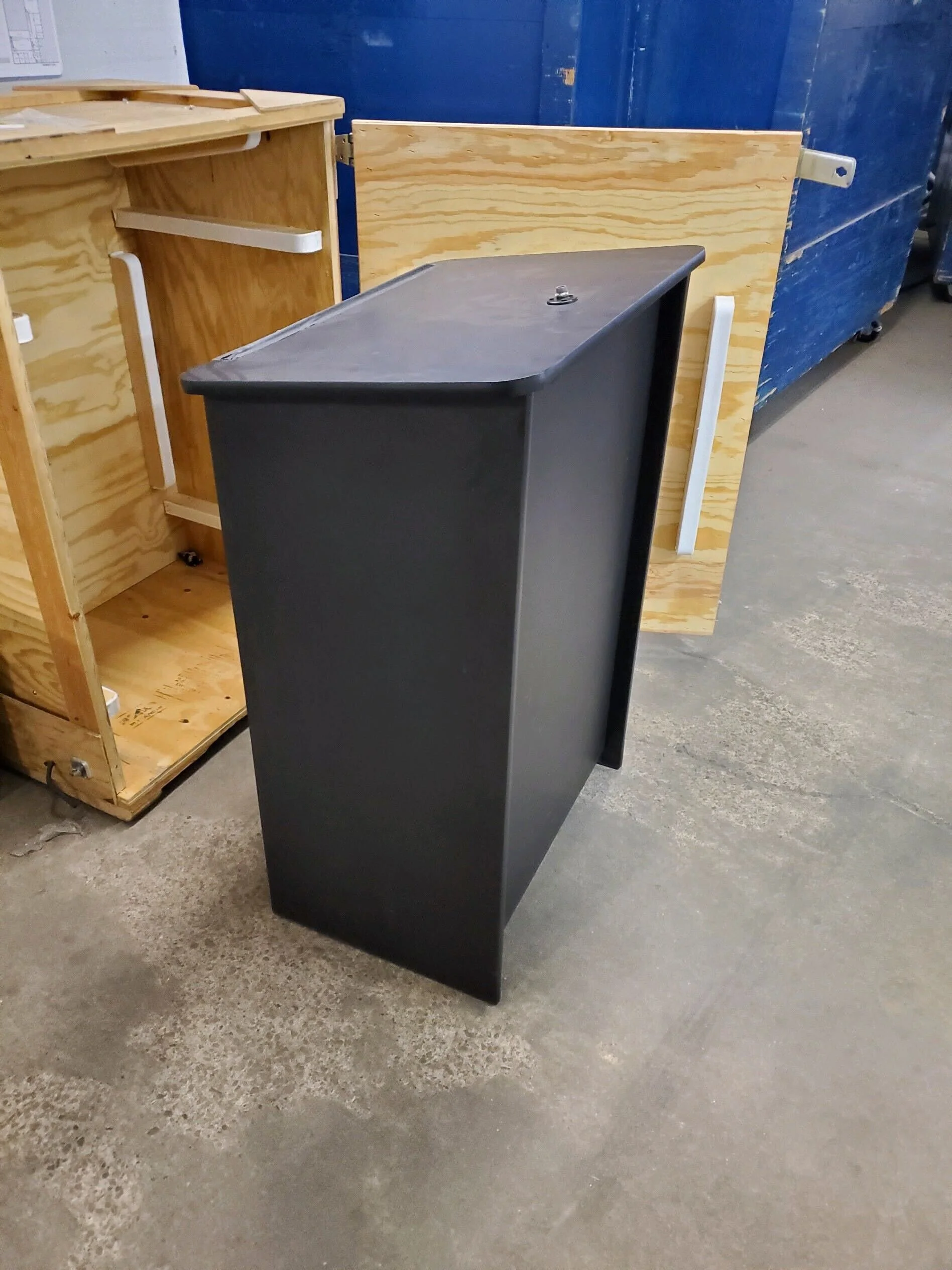 $100 Black Podium 