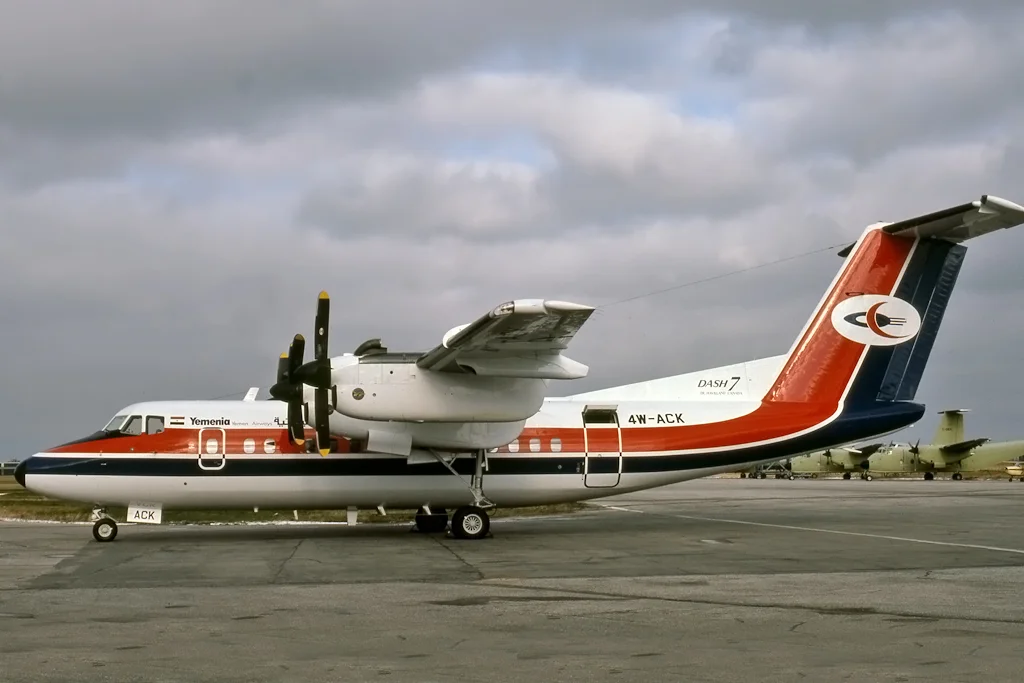 DHC Photo © Downsview, ON Nov-1980
