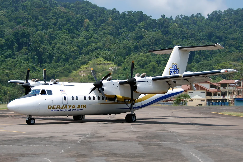 AeroIcarus Photo © Tioman Island 12-Aug-2011