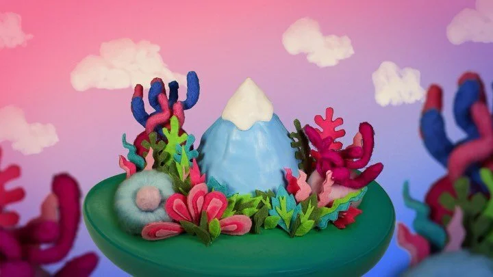 lil quarantine collab with @heidiiiunk. I haven&rsquo;t done stop motion since I was a kid! It&rsquo;s hard!! I&rsquo;m so sorry if you&rsquo;ve ever worked with me and I complained about the green screen!

We based this off a painting Heidi did a fe