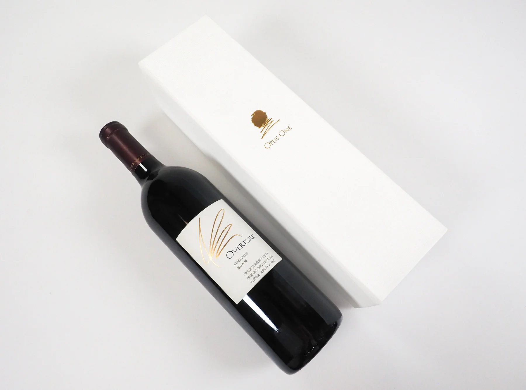 ICLA was also tasked to design and engineer a corrugated shipping carton strong enough to withstand an exceptionally rigorous drop test and to include hidden compartments for coolant pouches to preserve the wine during shipping in summer.