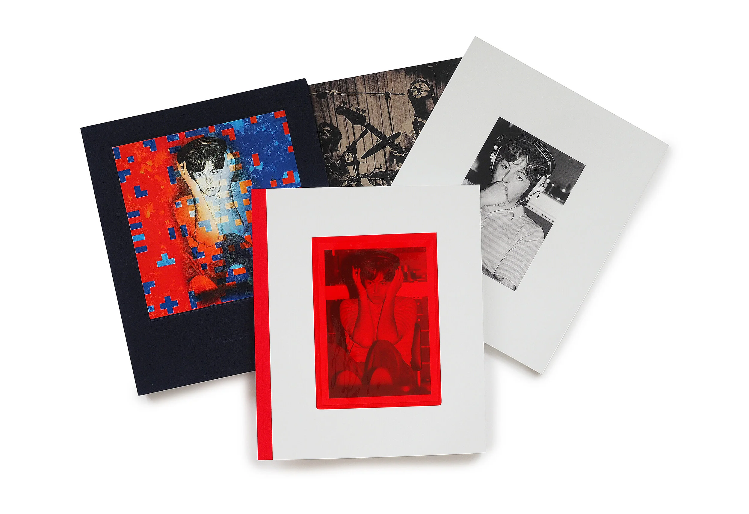   Tug of War  also comprises a 64-page soft cover Sketch Book with candid photos and lyric sheet reproductions and a 3-CD + 1-DVD Wallet to hold the music and videos. 
