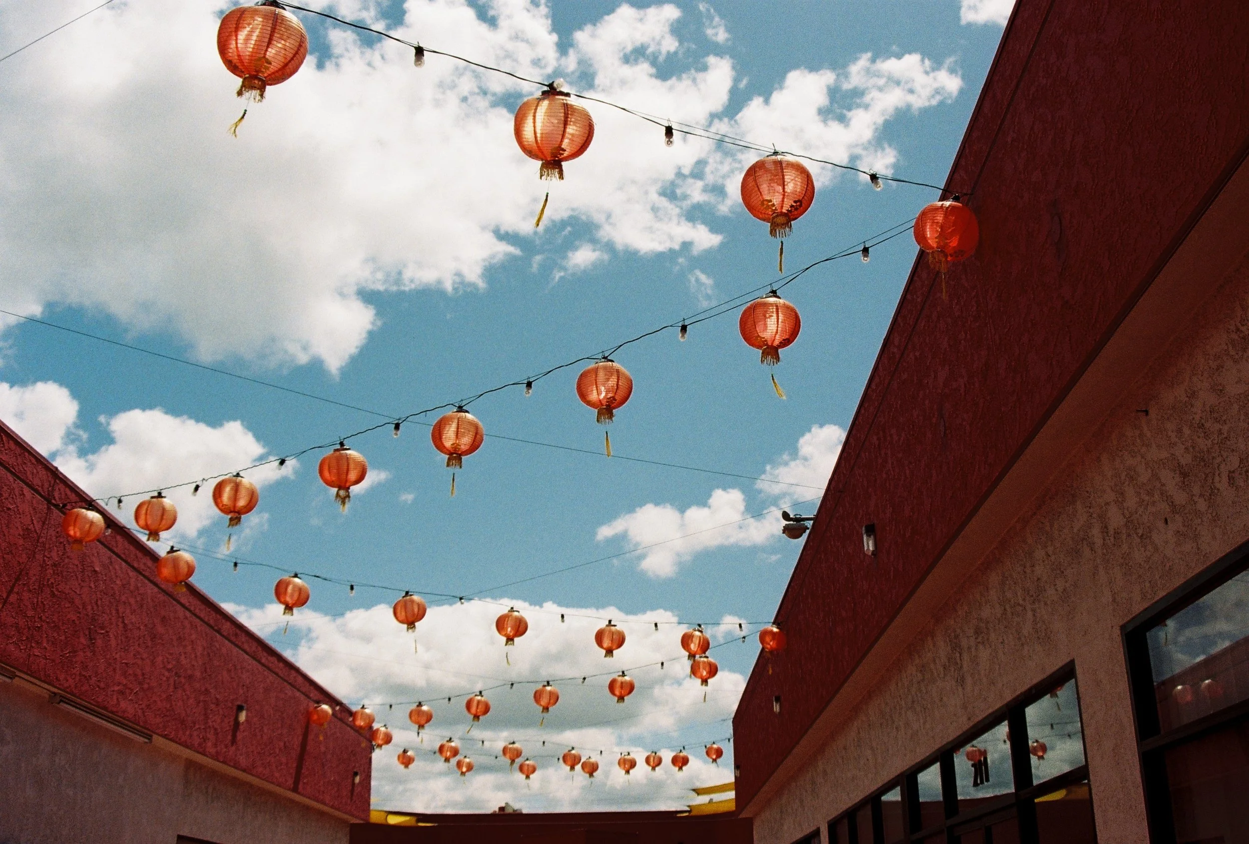 R1-09473-005A.JPG