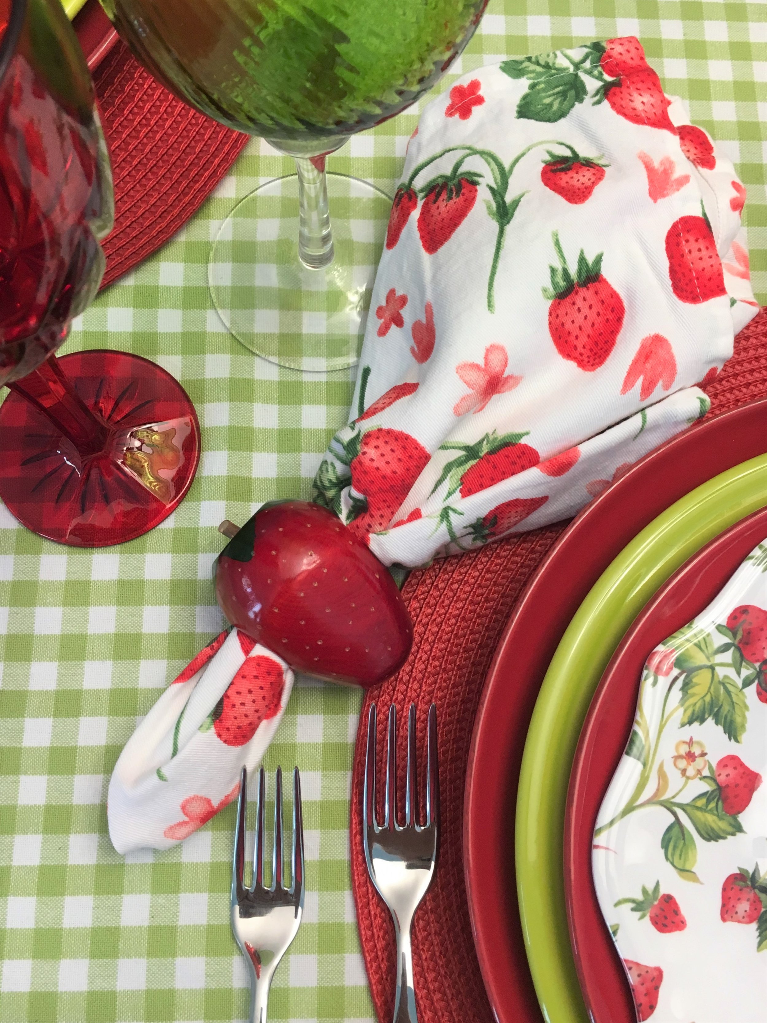 DIY Strawberry Table Decor / How to Make a Table Decor #54 
