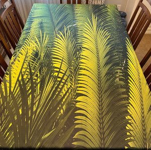 Aperturee Tropical Palm Leaf Tablecloth in Beige and Green, for Summer Luau, Jungle, or Safari Themed Party Decor
