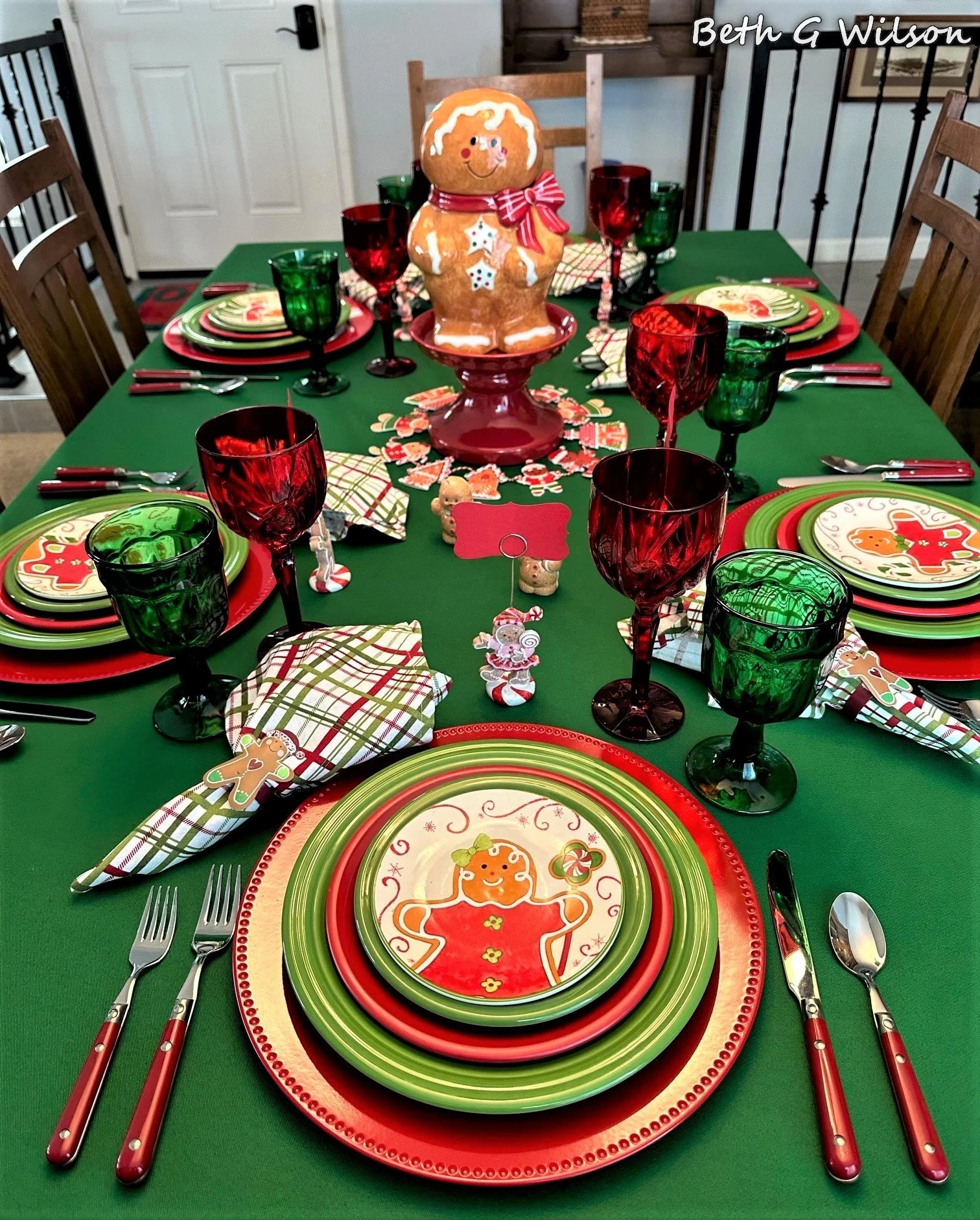 Gingerbread on a Christmas Tablescape — Whispers of the Heart