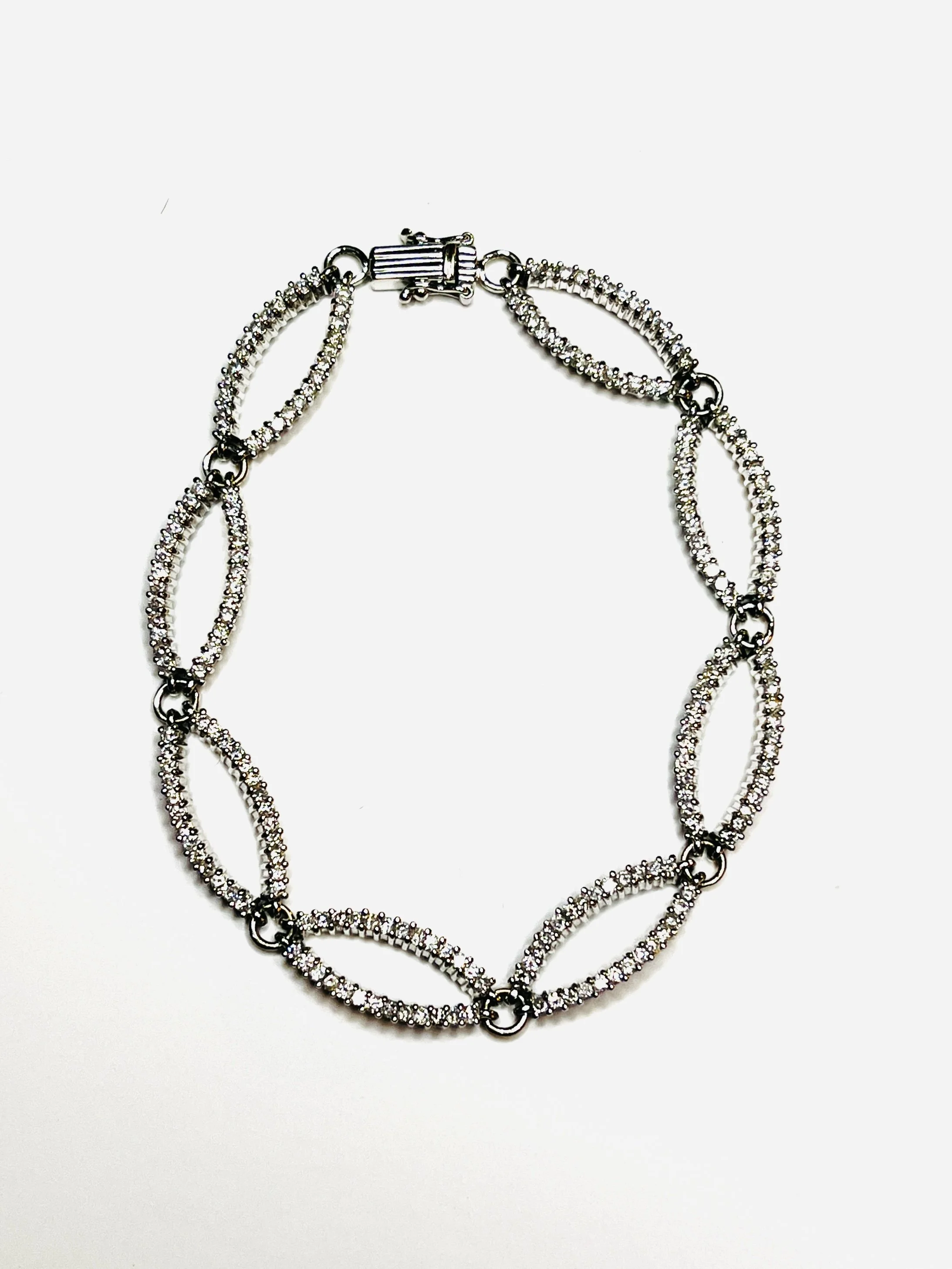 “Eleganza” Diamond Bracelet