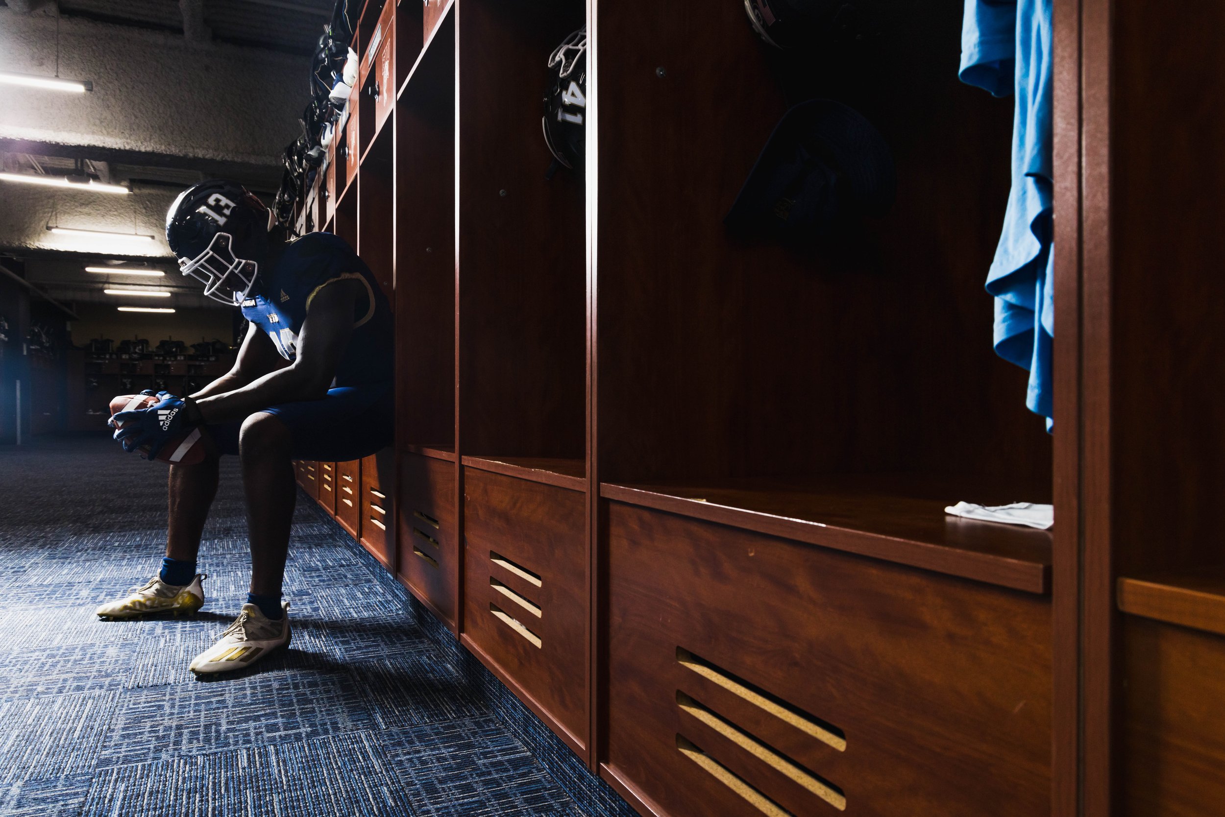 FIUniform Game 9-50273.JPG