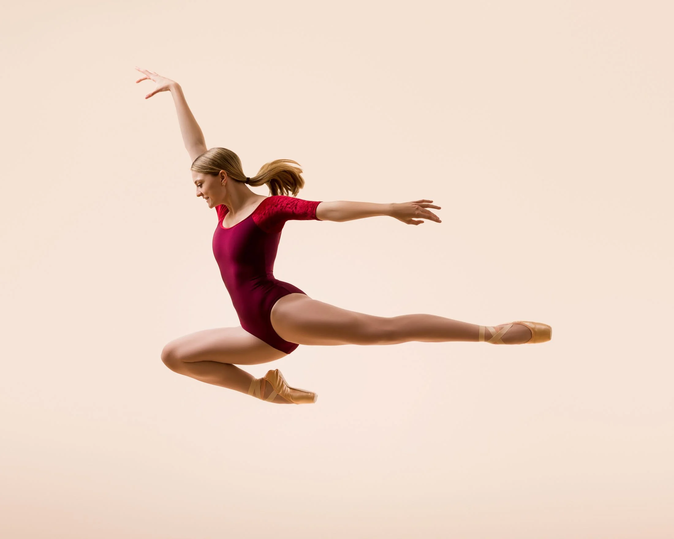 Contemporary dancer leap at Main Line photoshoot