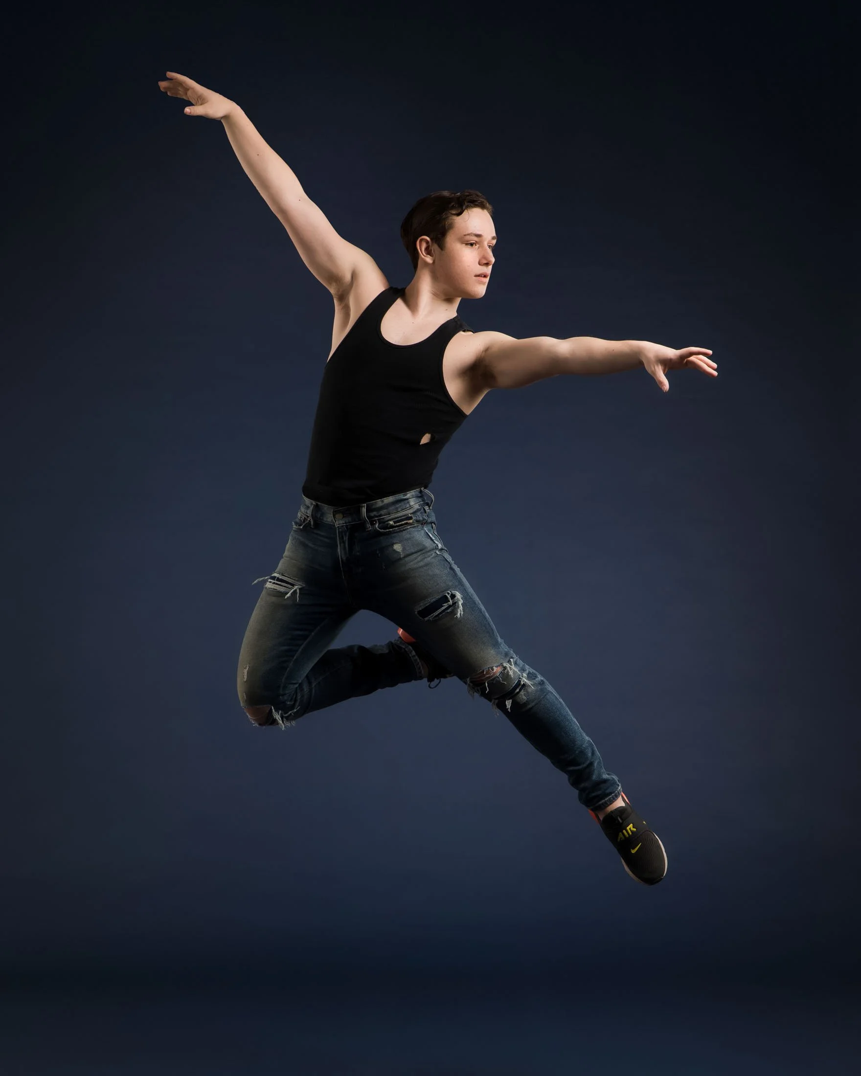 studio lighting of dancer in Philadelphia suburbs