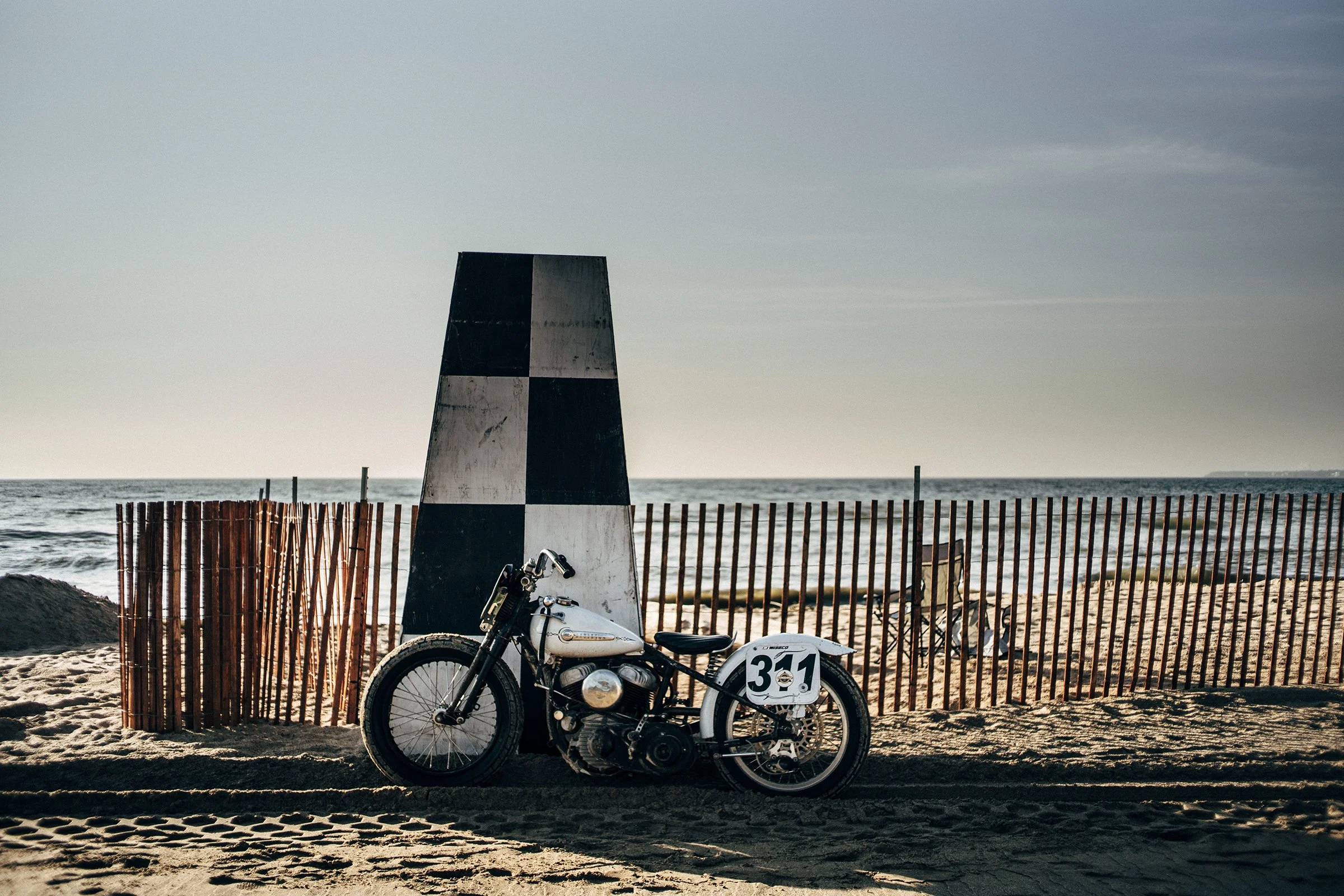 Beach Racing – Scene