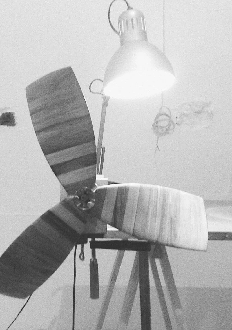  ground propeller ready for painting// wyszlifowane łopaty_ pierwsza przymiarka przed malowaniem   