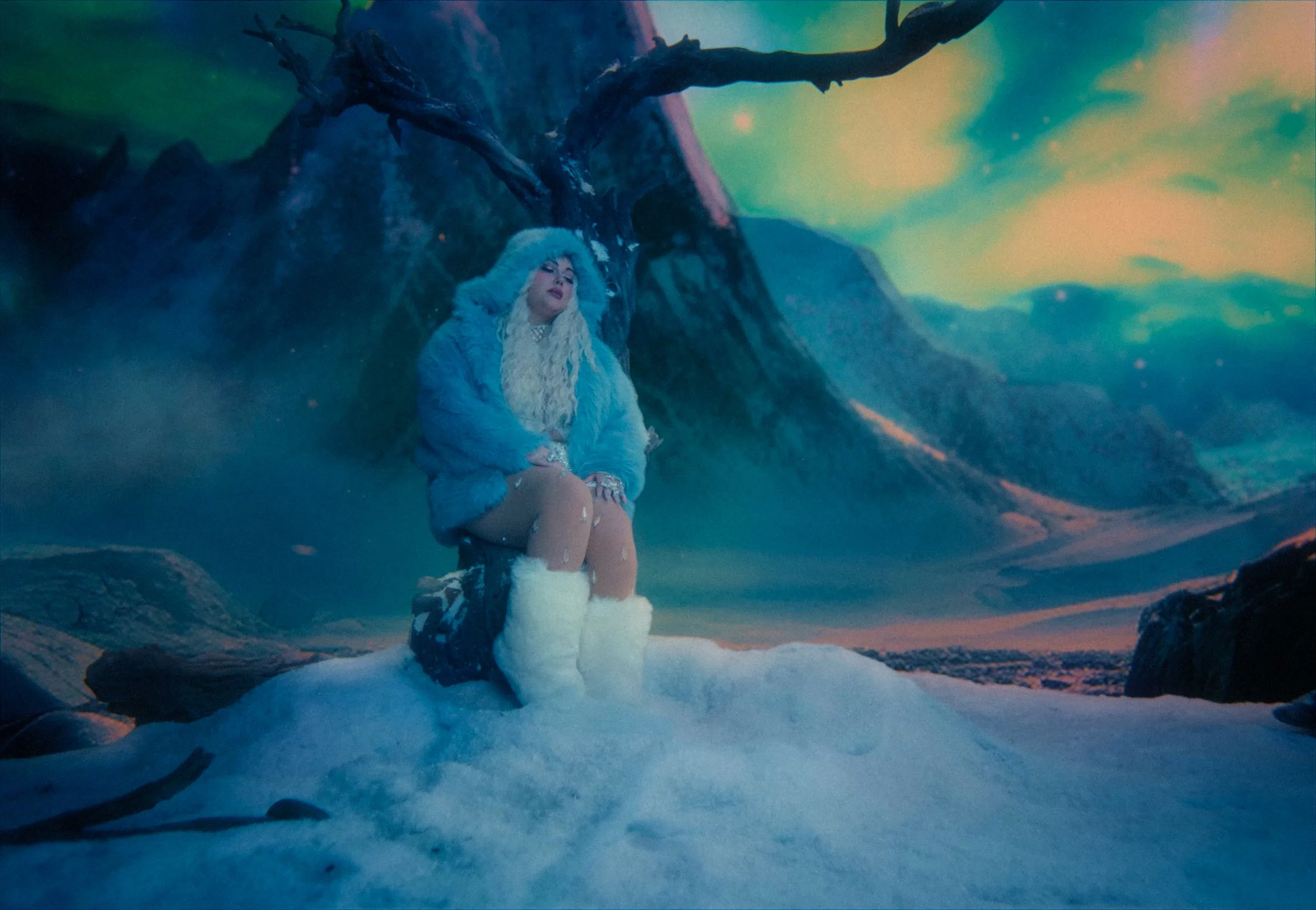 Icy Bitch_H264_Final_v2.00_01_14_14.Still004.jpg