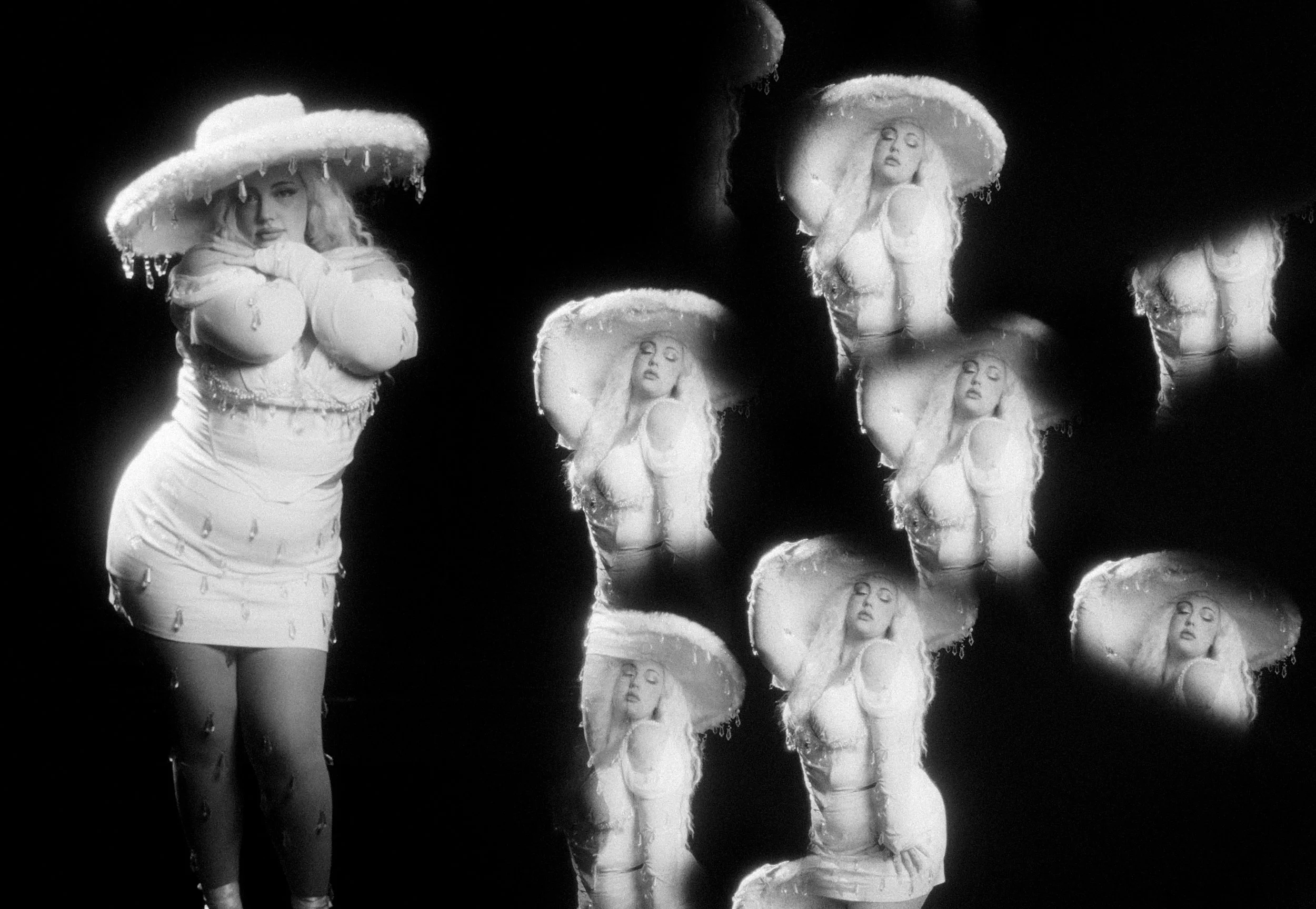 Icy Bitch_H264_Final_v2.00_03_31_08.Still017.jpg