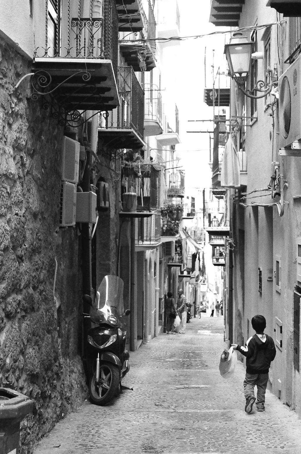 Canon B&W Cefelu Italy.JPG