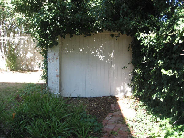 10 cle - garage to be removed.jpg